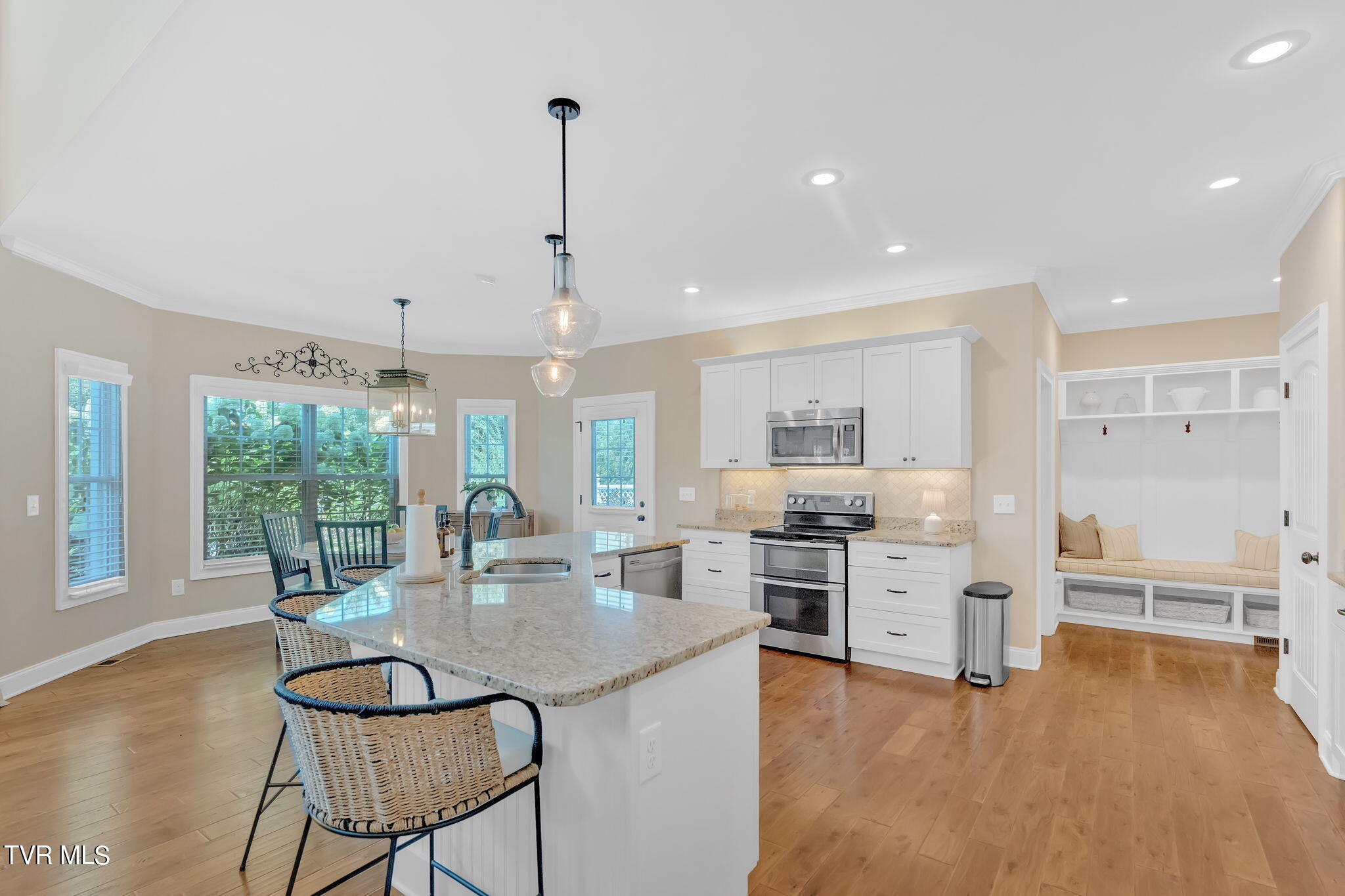 505 Oliver Approach