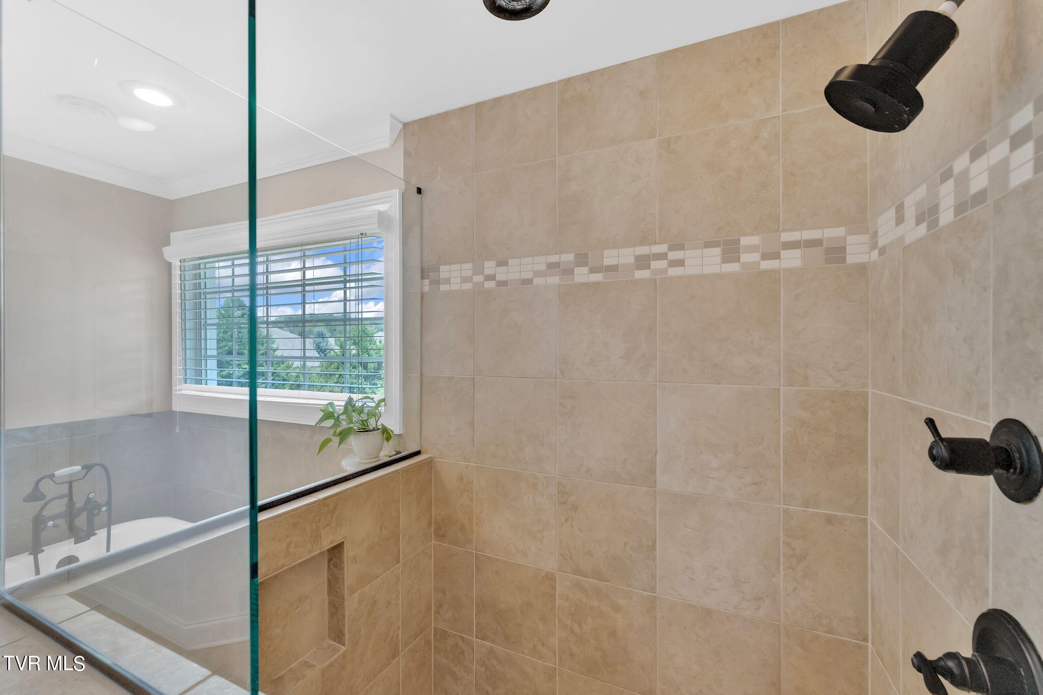 505 Oliver Approach