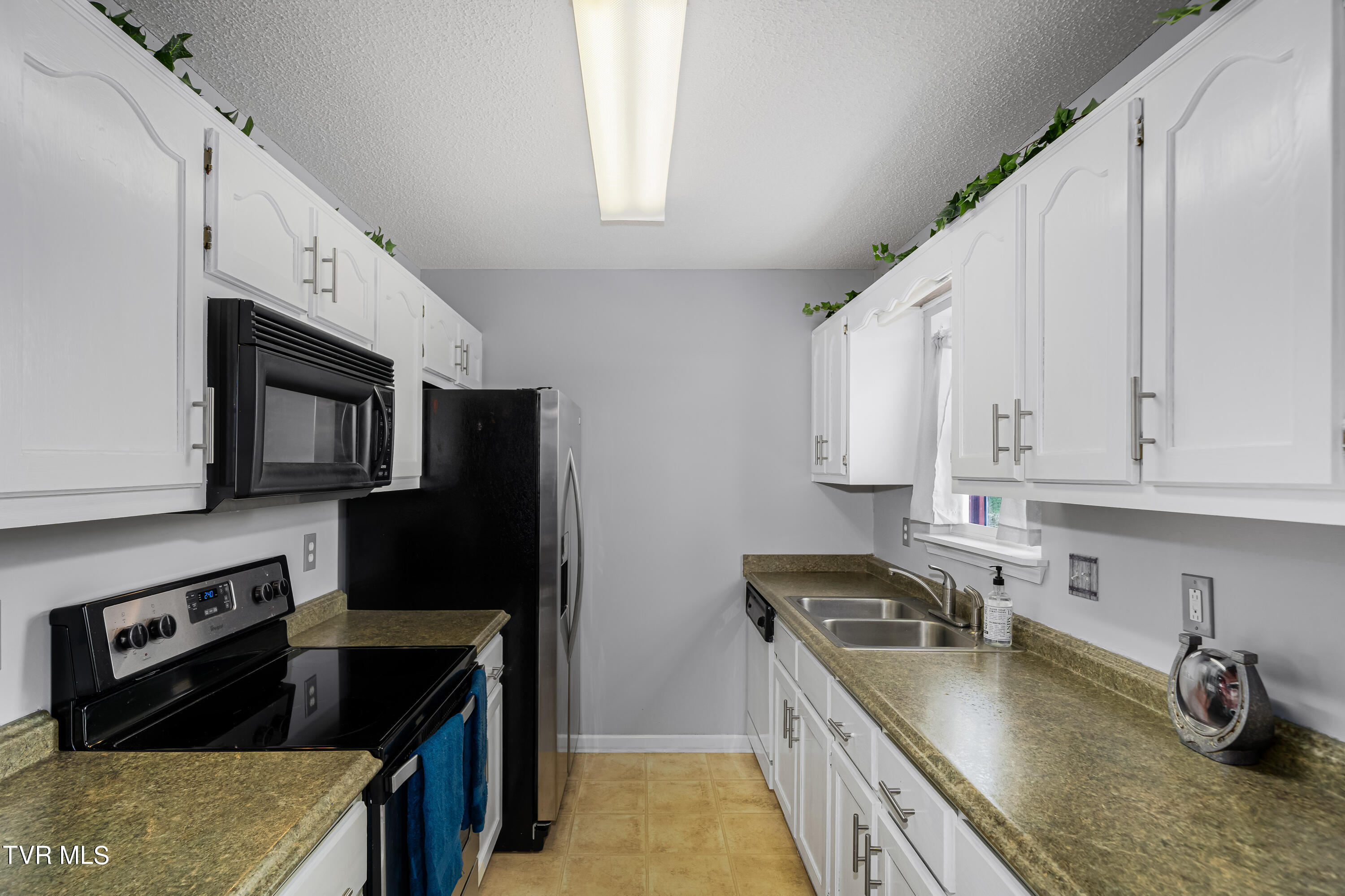 504 Hallbrook Drive, 27