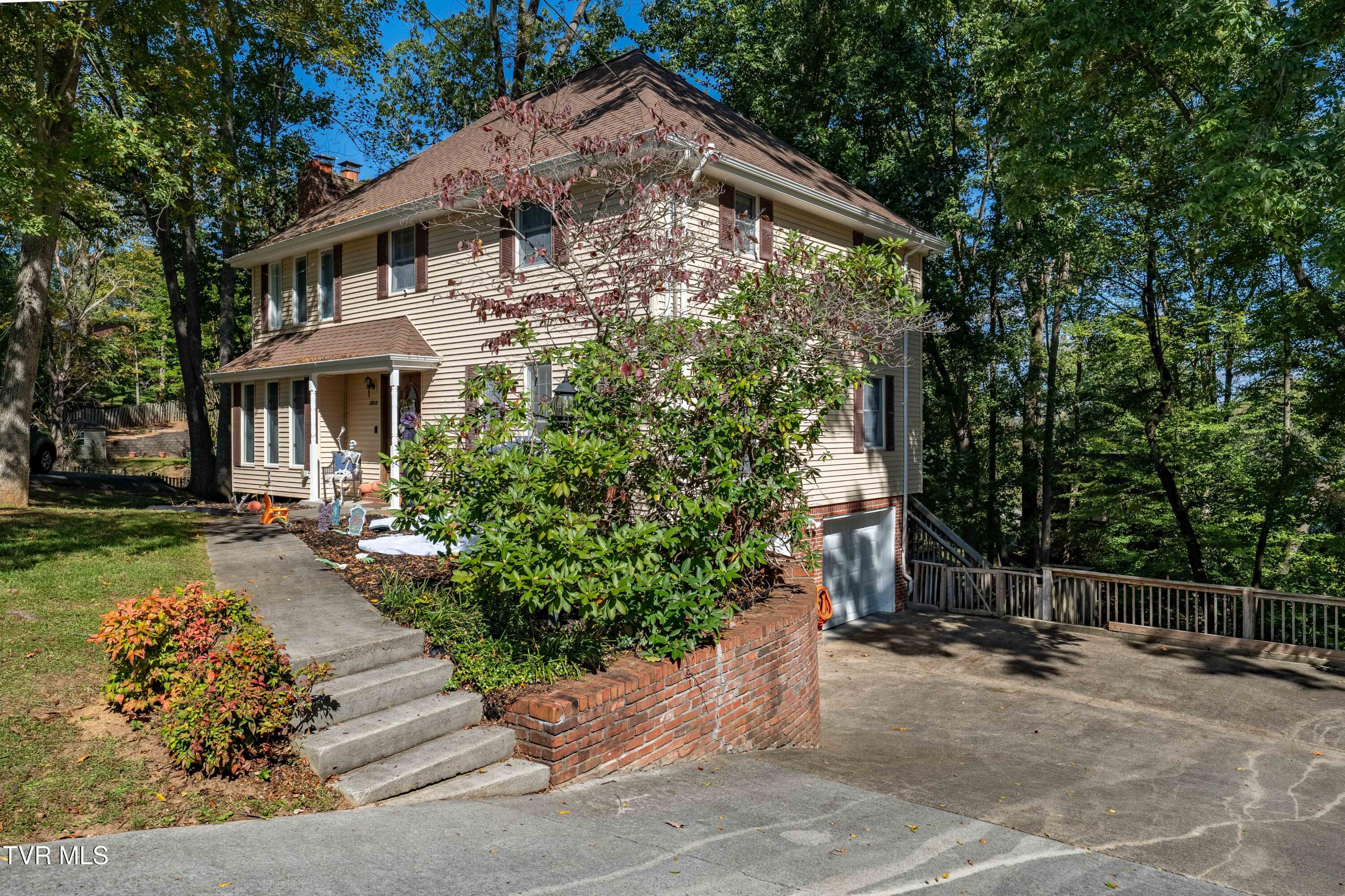 2812 Avondale Drive