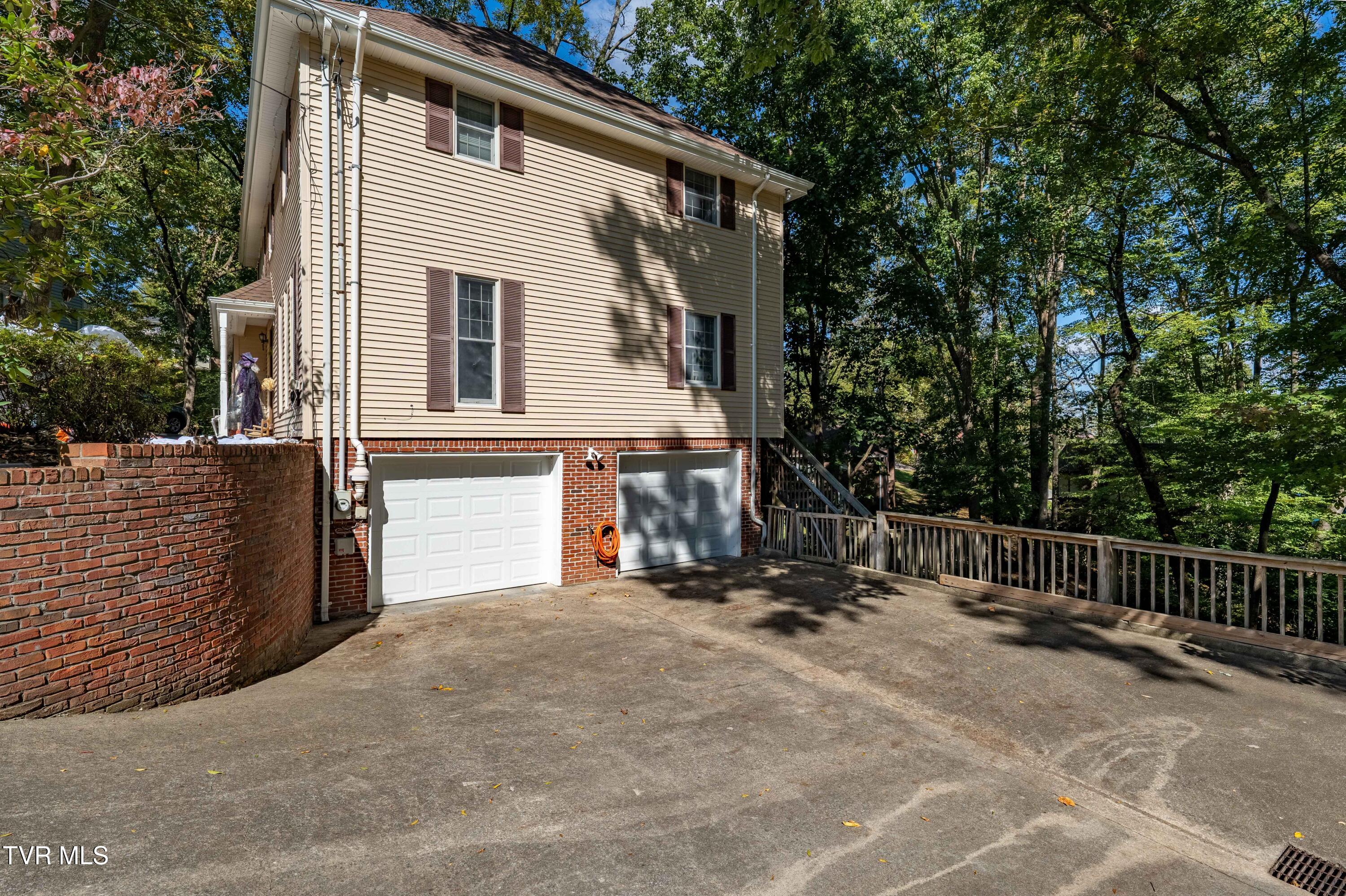 2812 Avondale Drive