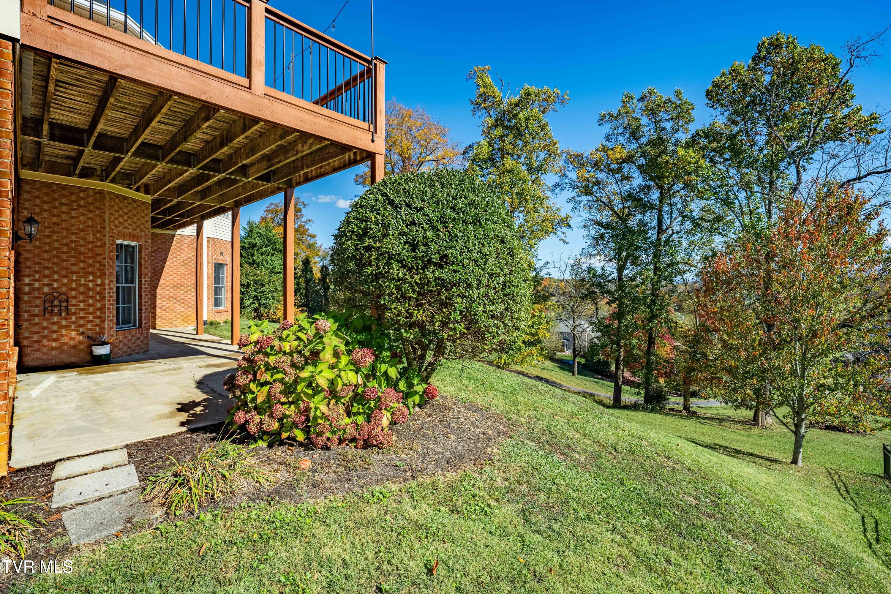 226 Michaels Ridge Boulevard