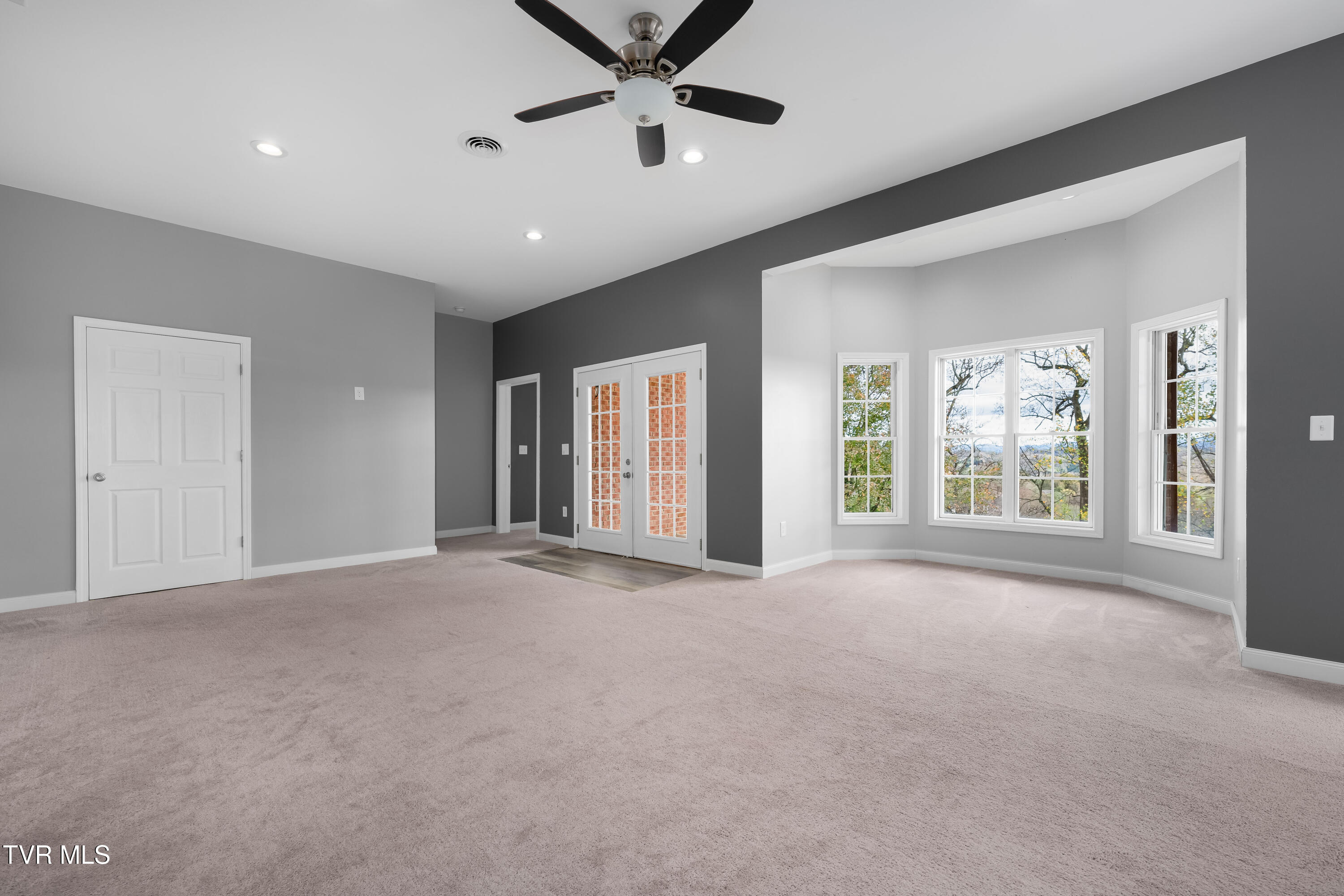 226 Michaels Ridge Boulevard