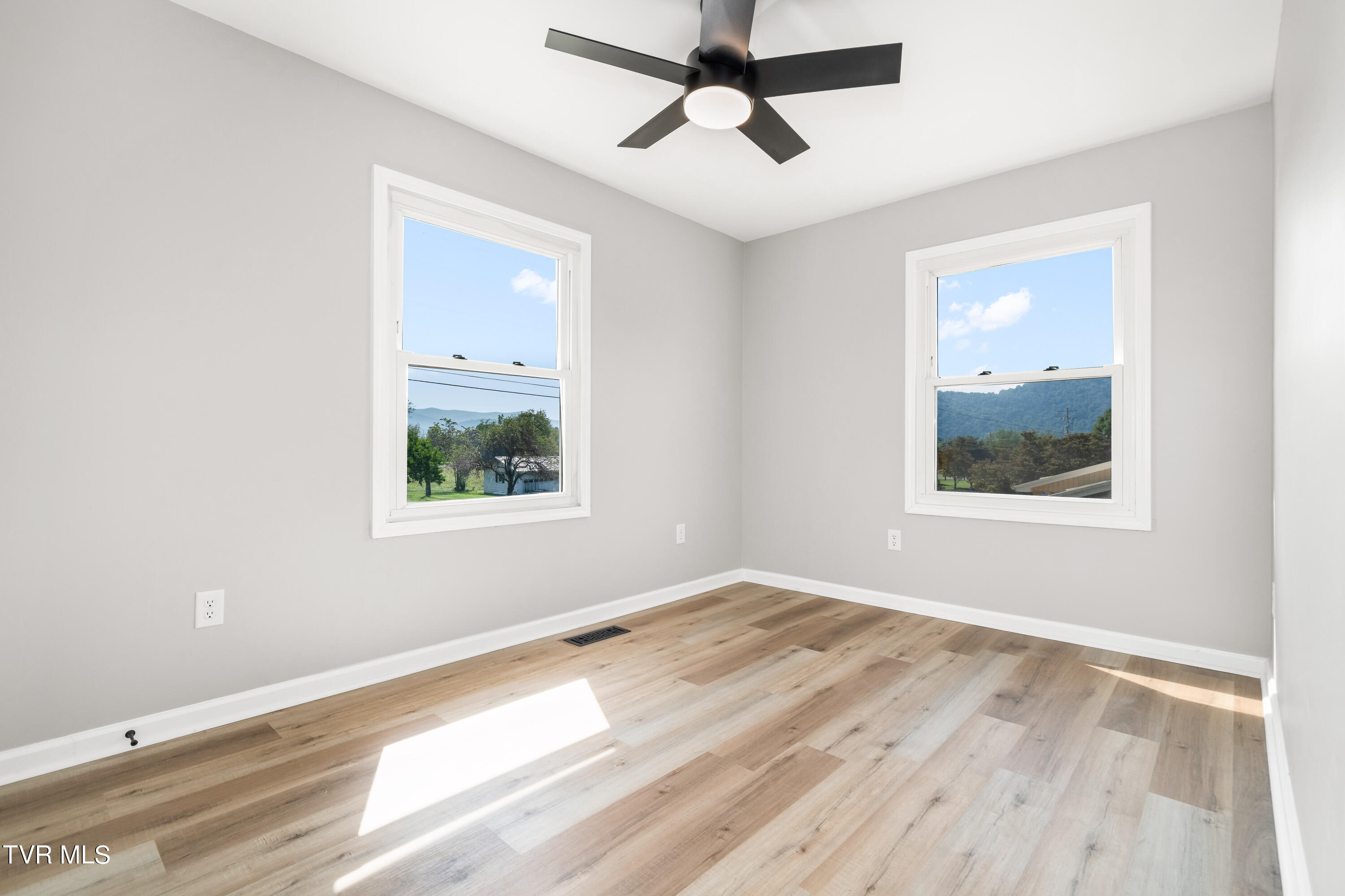 117 Aviation Drive