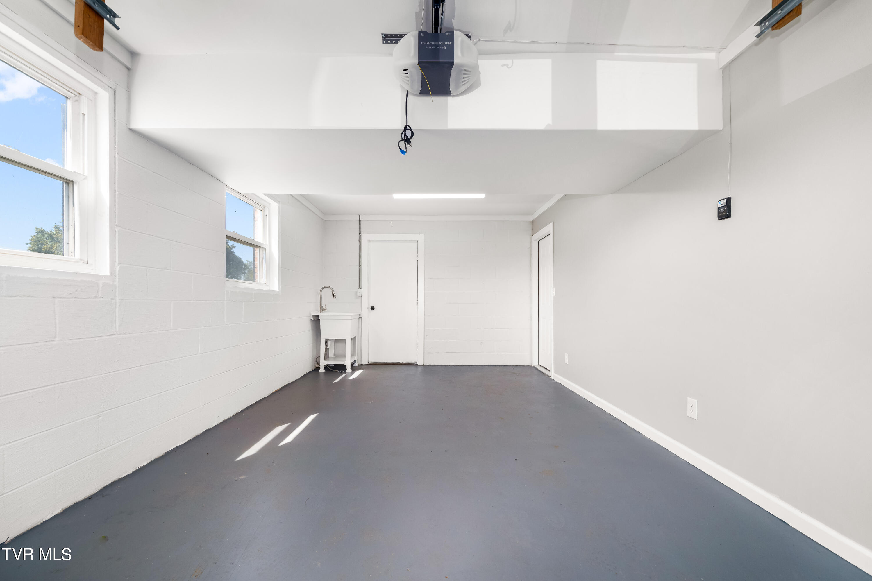 117 Aviation Drive