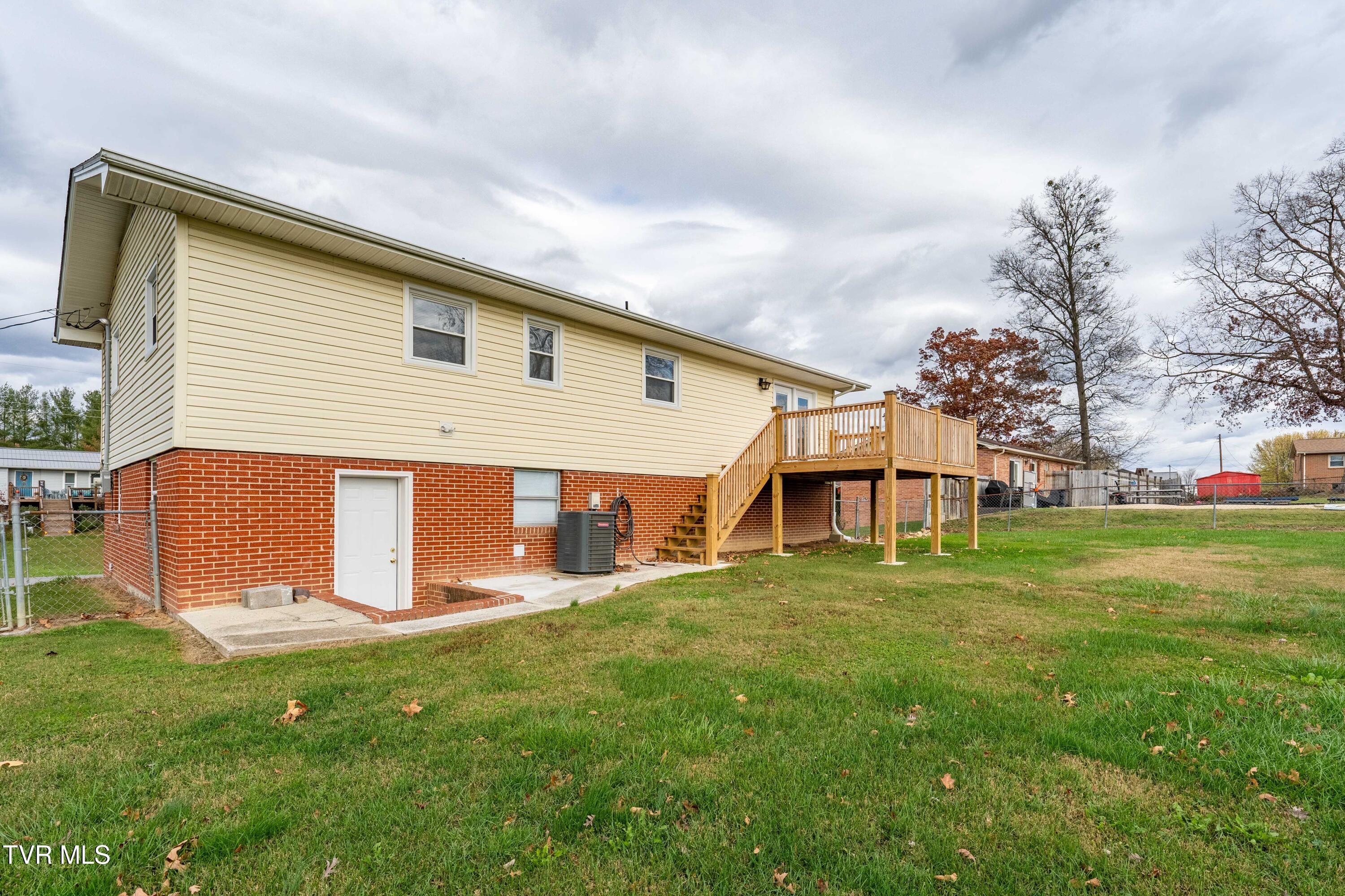 130 Greenmeadow Lane