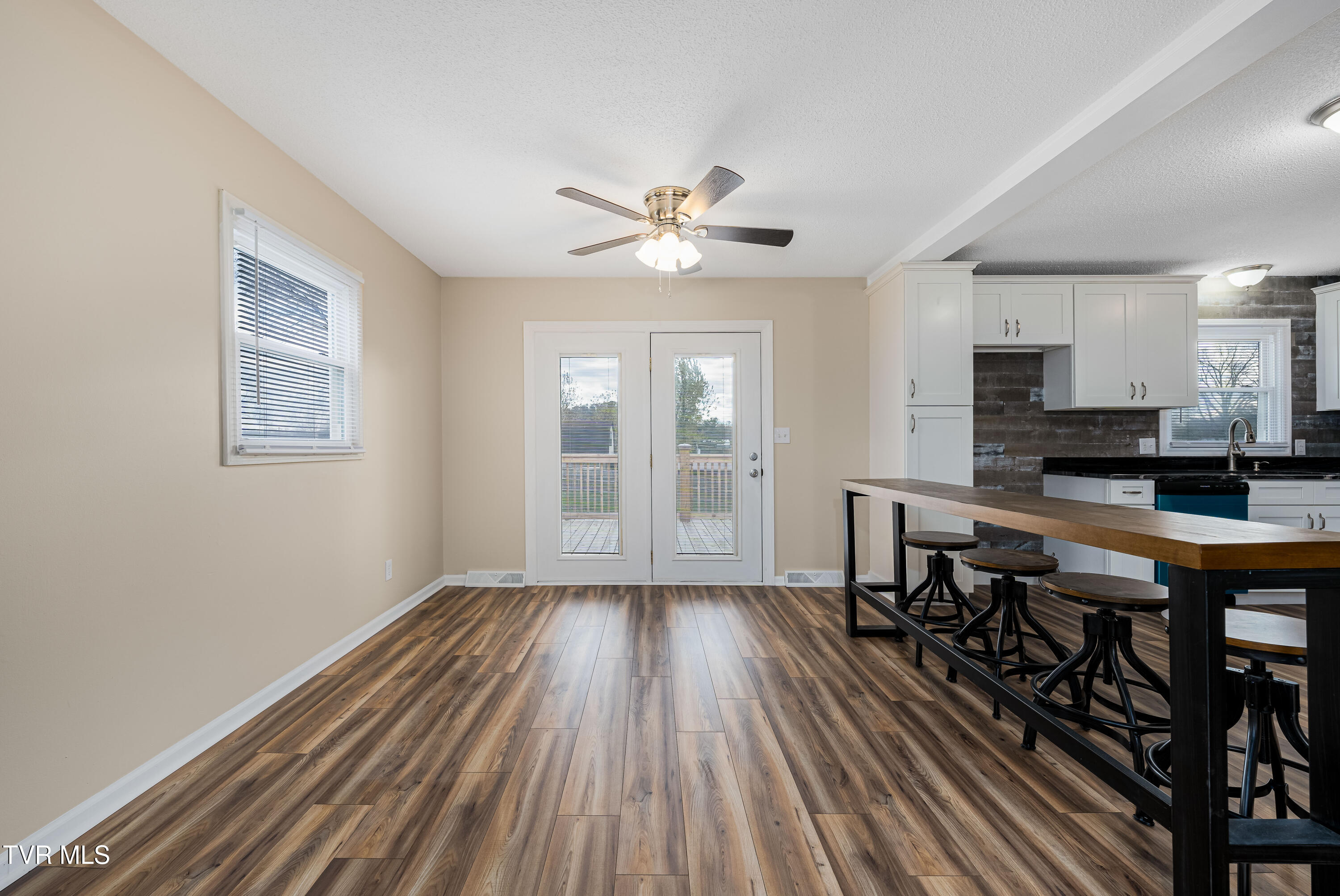 130 Greenmeadow Lane