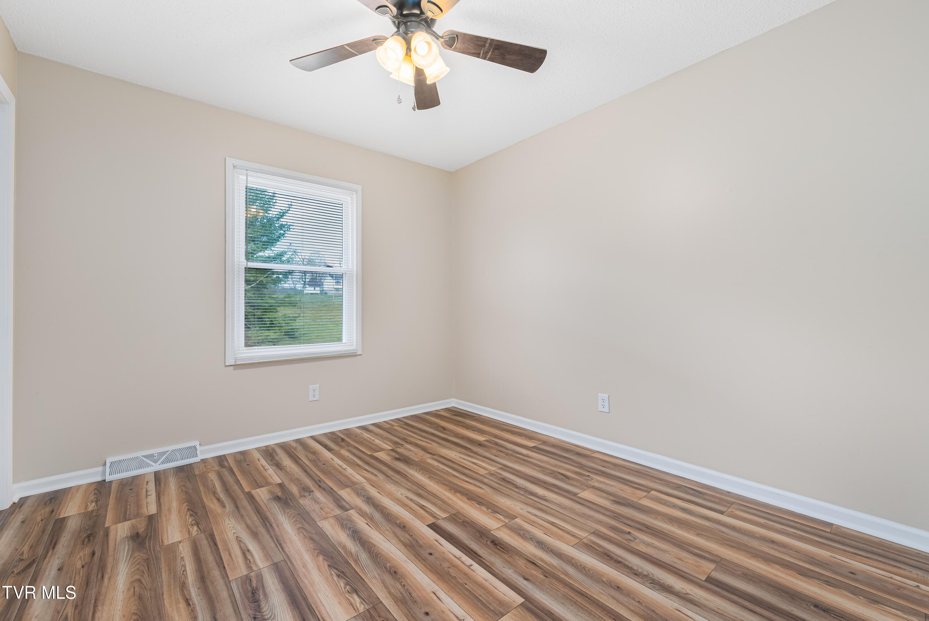130 Greenmeadow Lane