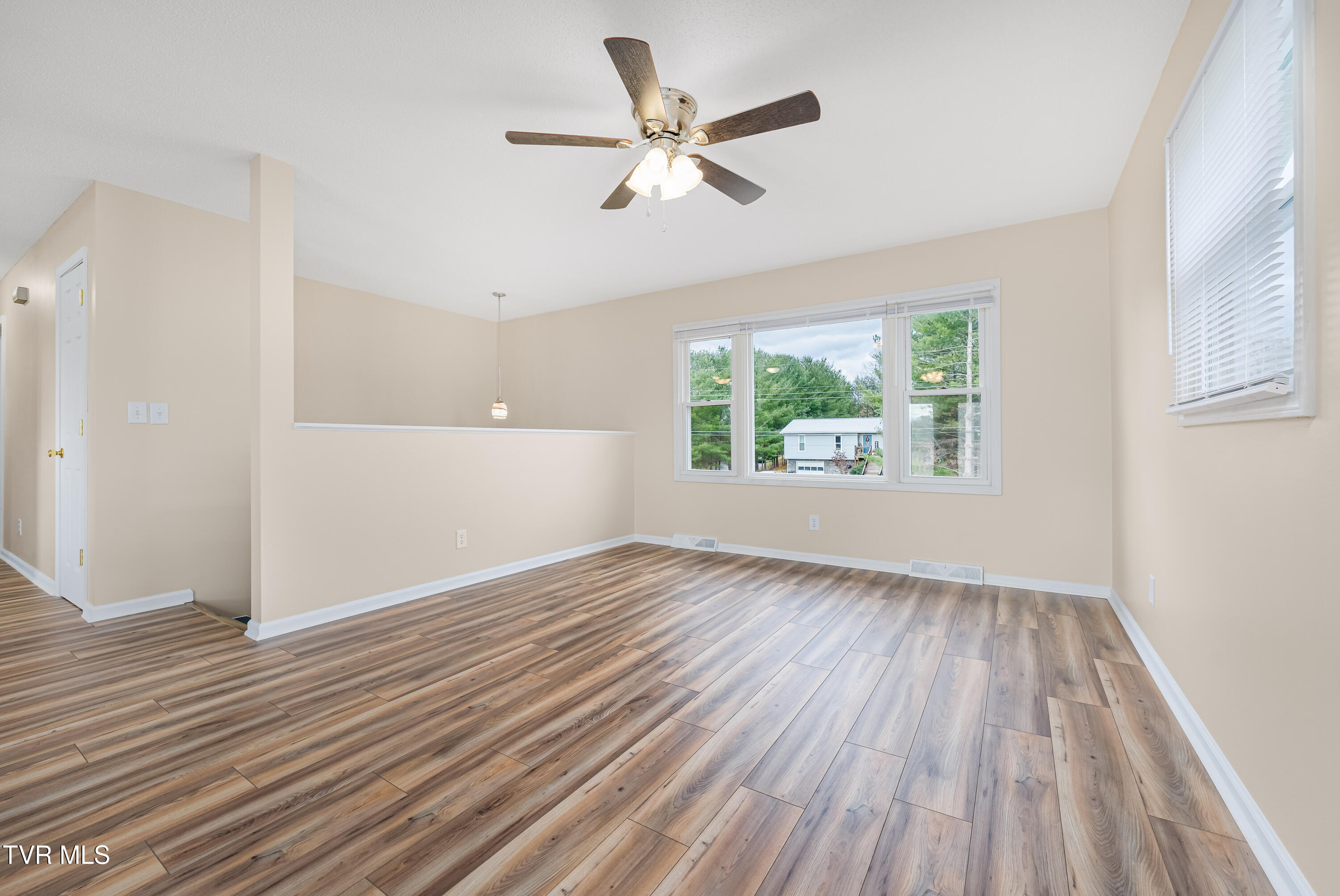 130 Greenmeadow Lane