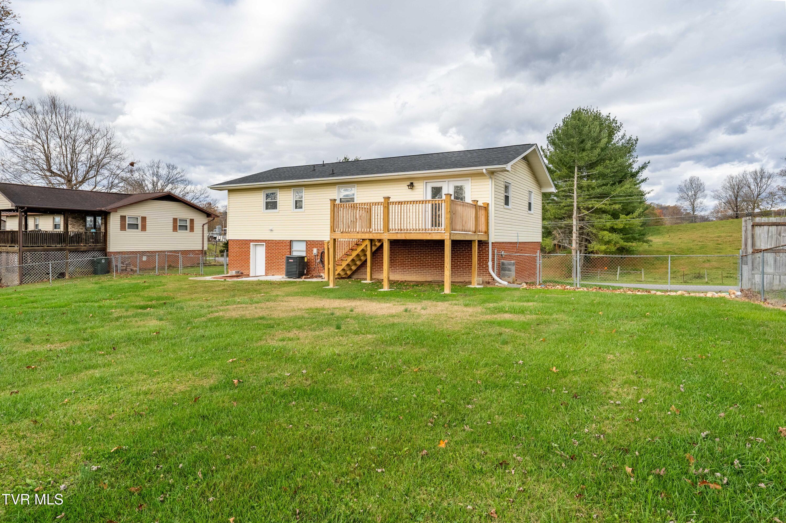 130 Greenmeadow Lane