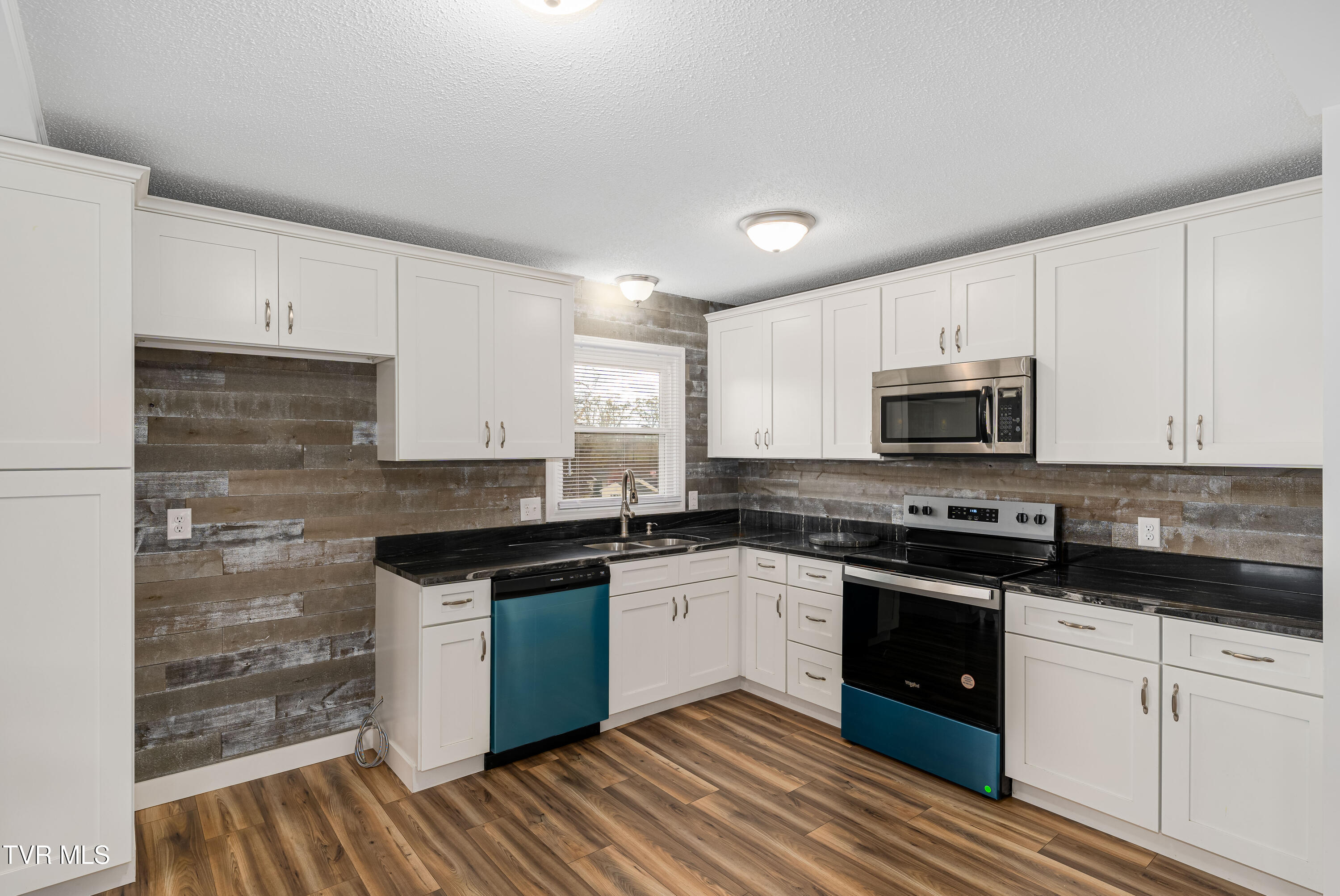 130 Greenmeadow Lane