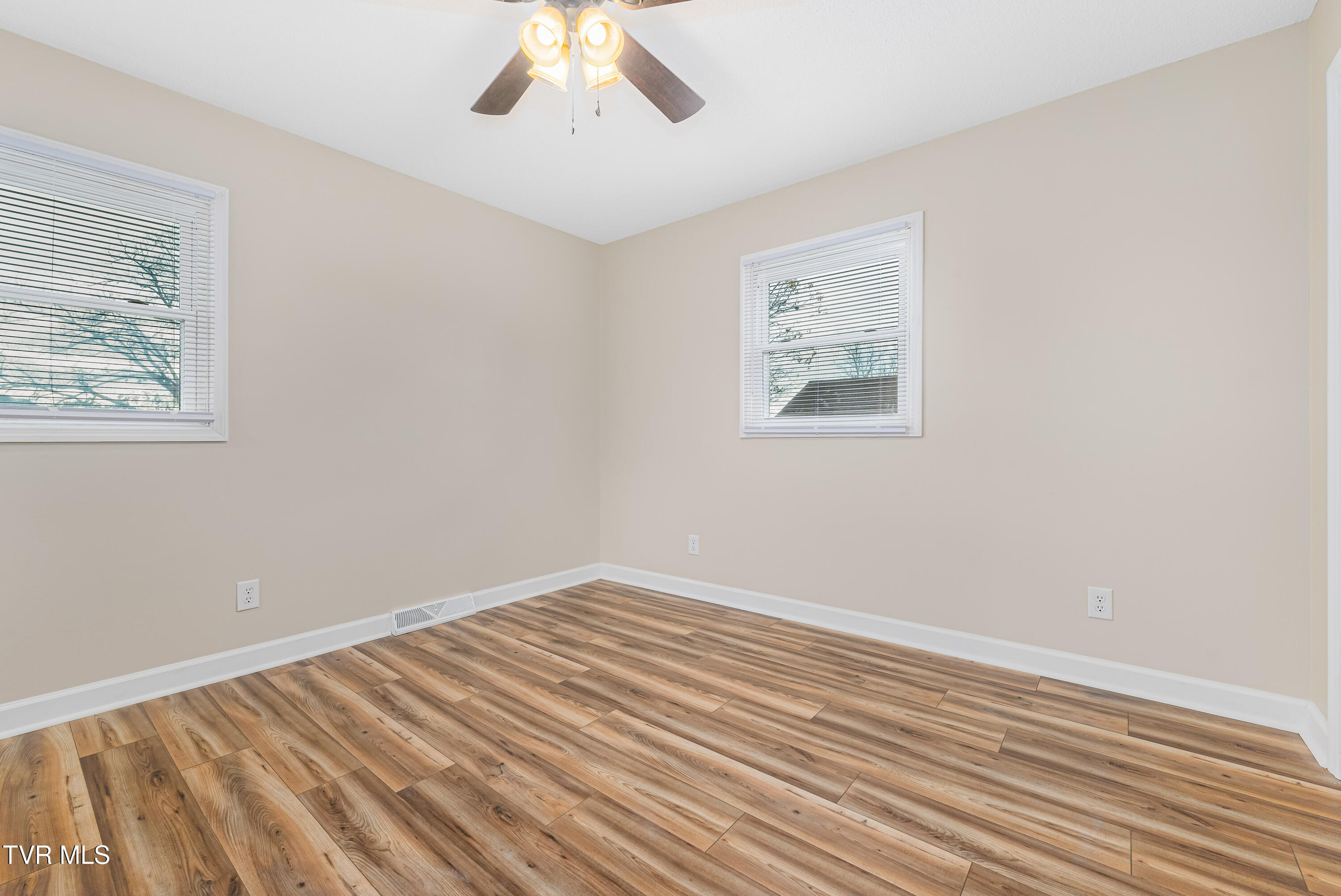 130 Greenmeadow Lane