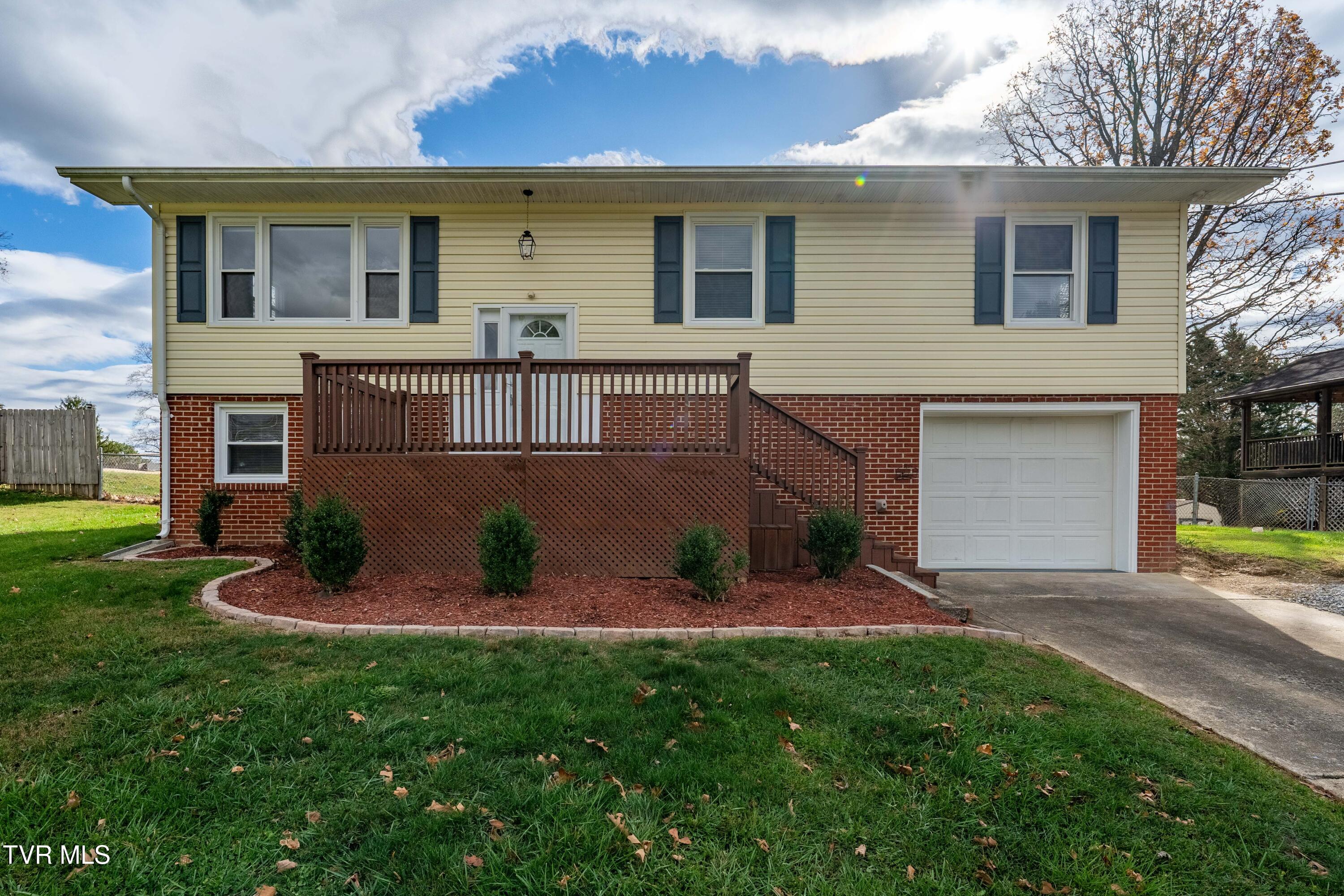 130 Greenmeadow Lane