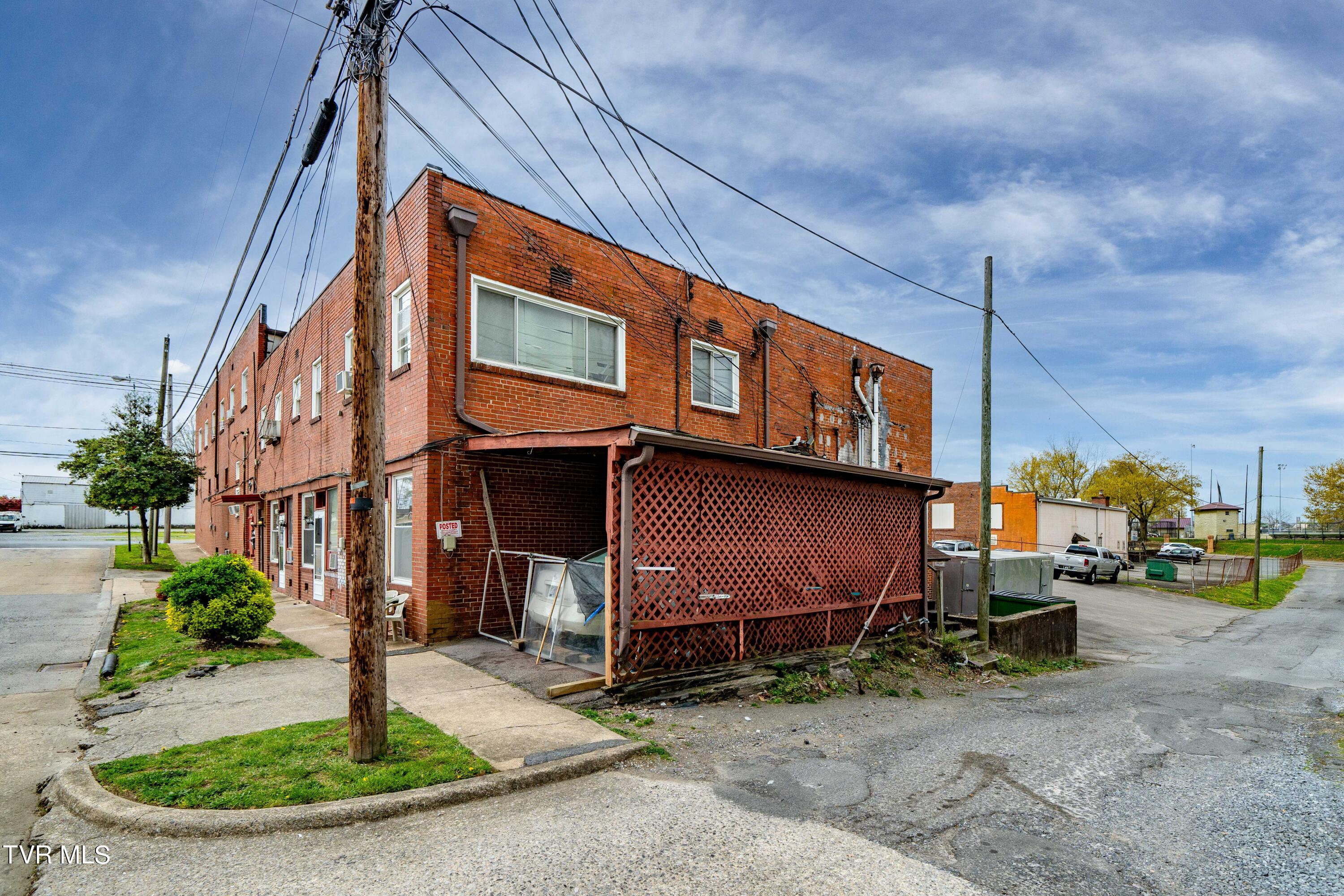 2020 East Center Street