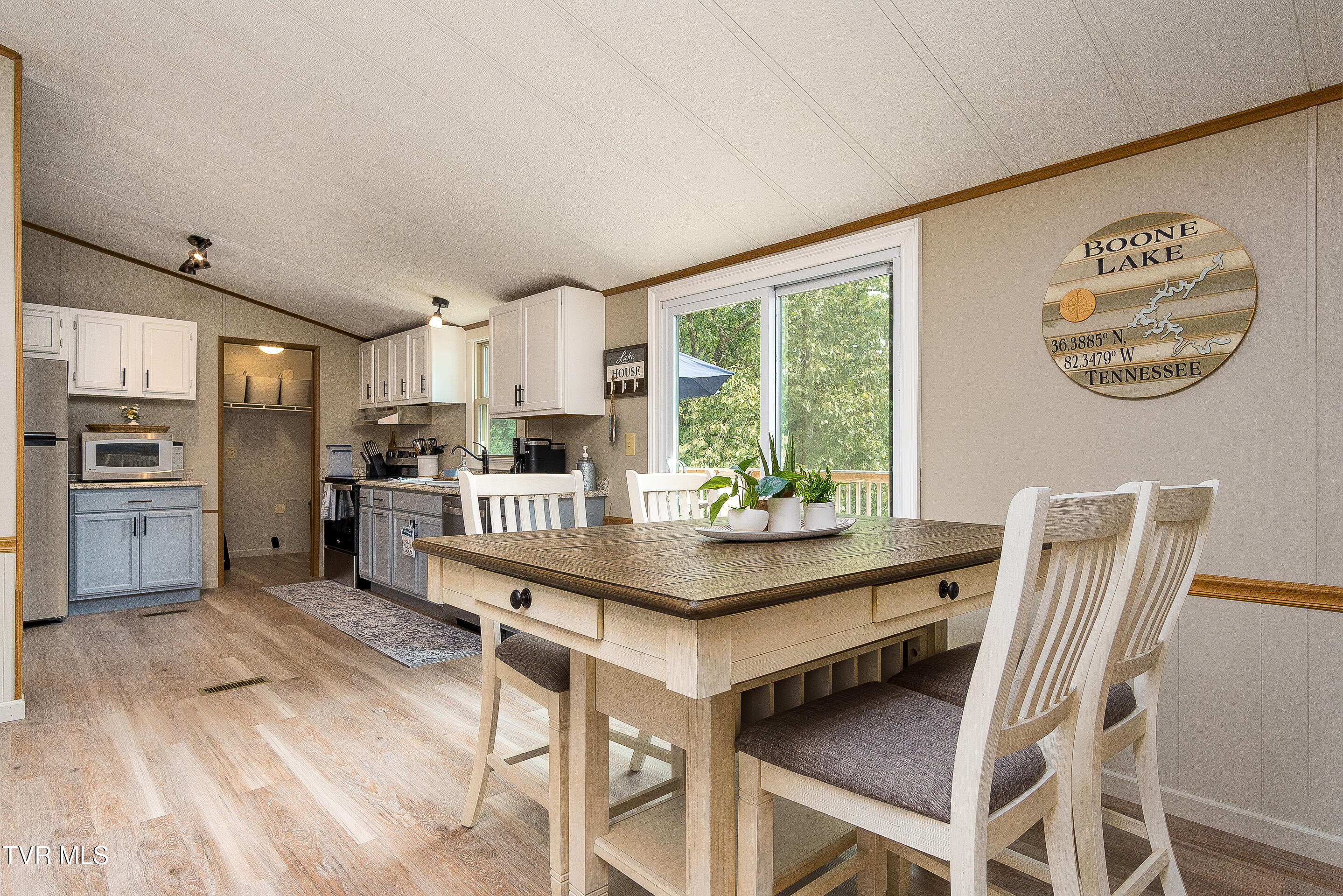 564 Hideaway Farm Road