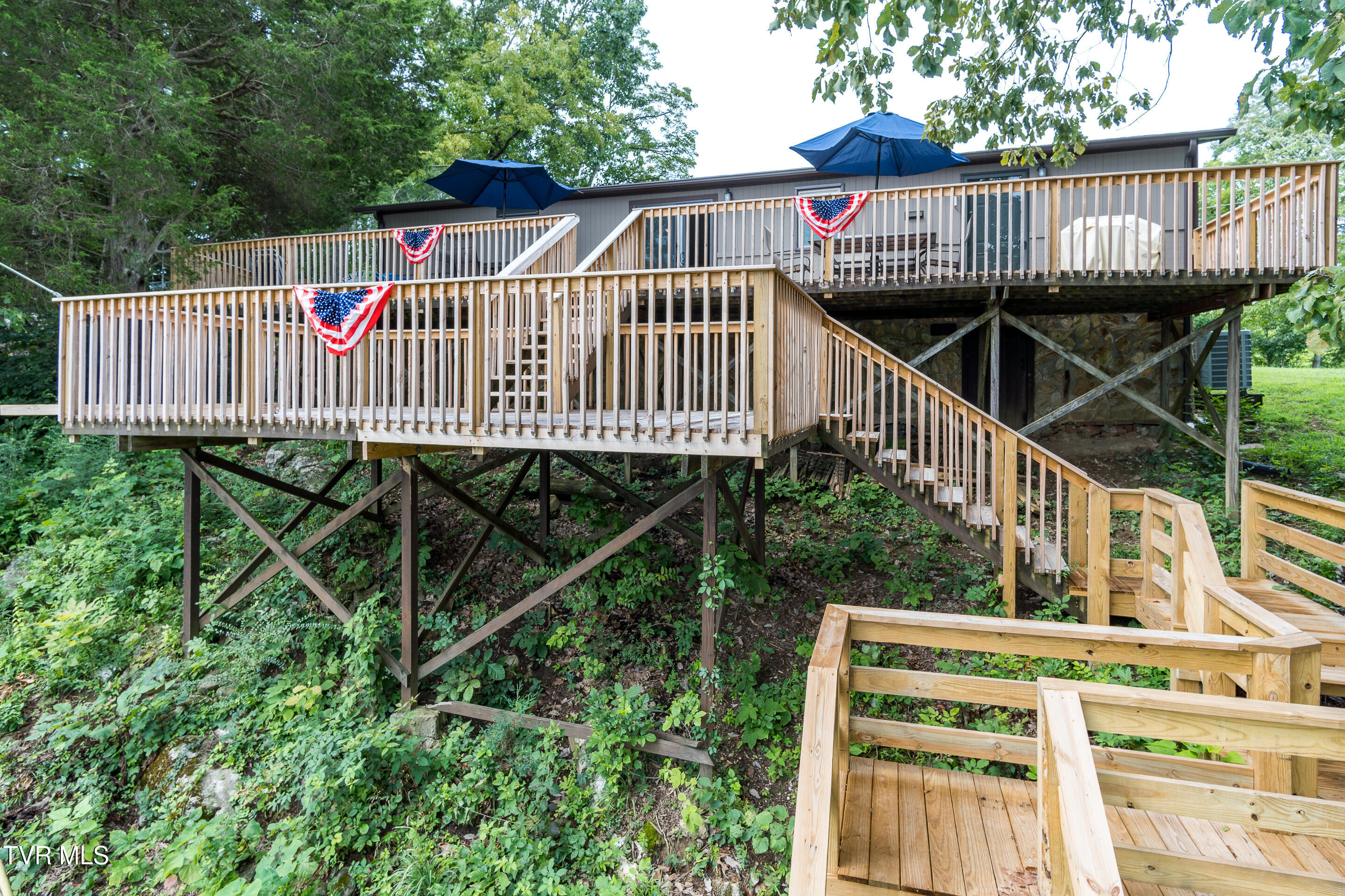 564 Hideaway Farm Road