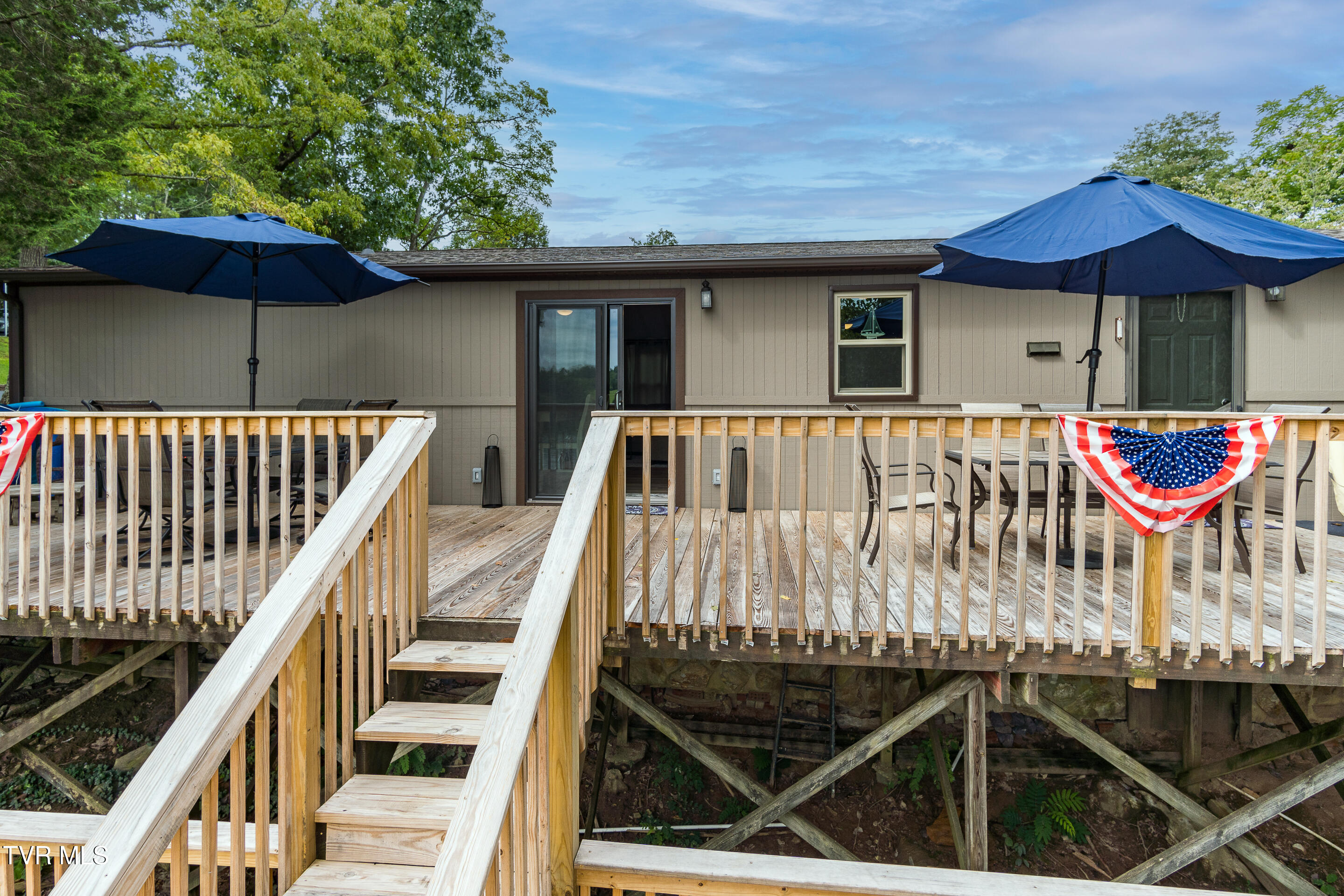 564 Hideaway Farm Road