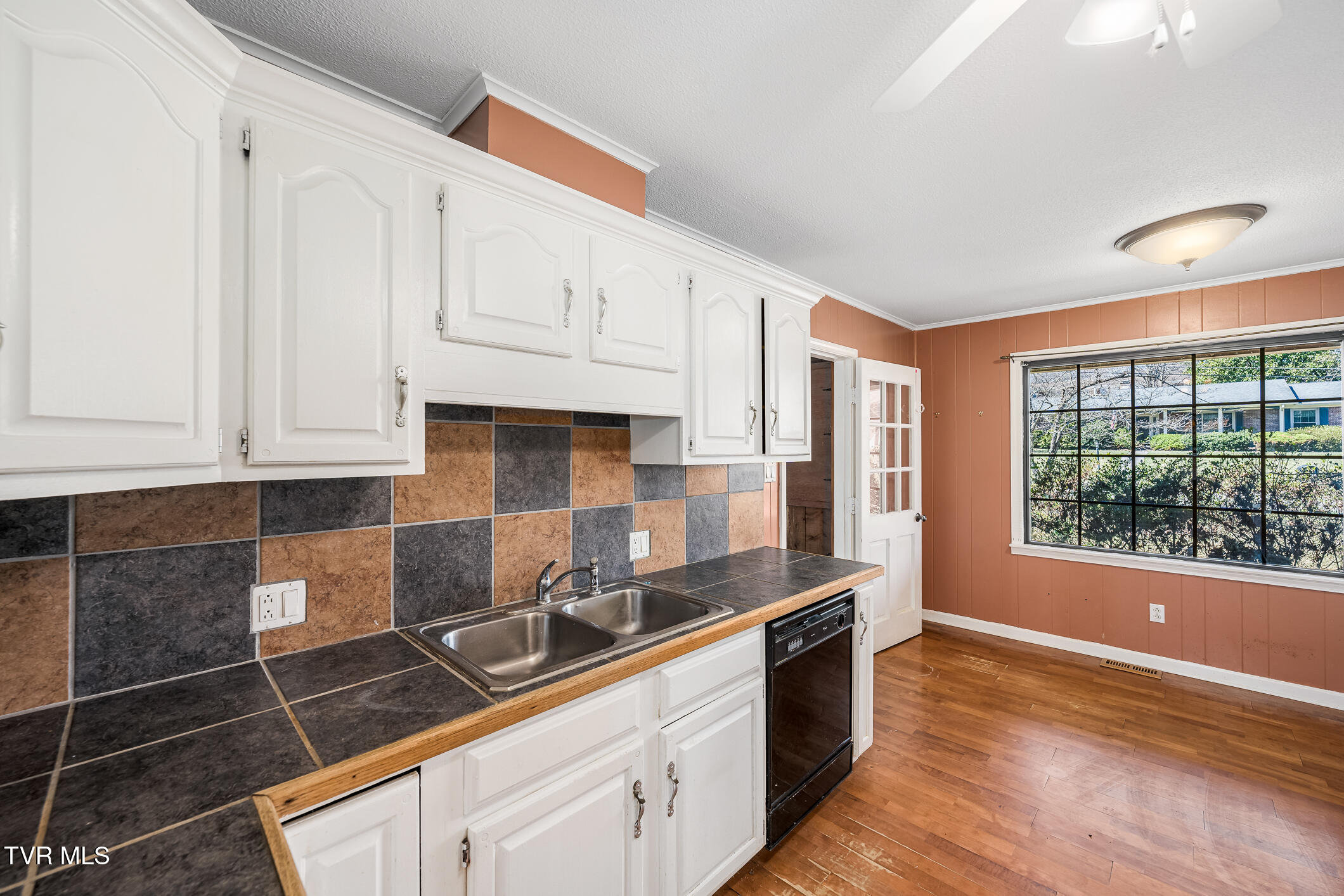 300 Redstone Drive