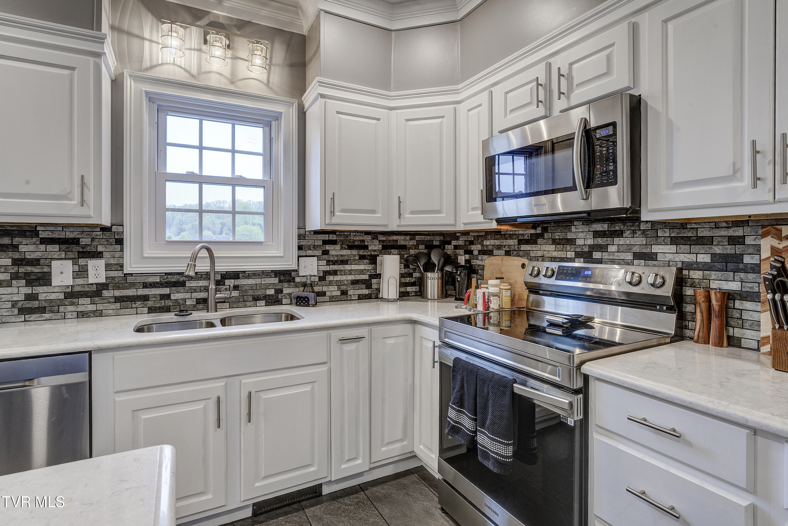 3013 Moss Creek Drive