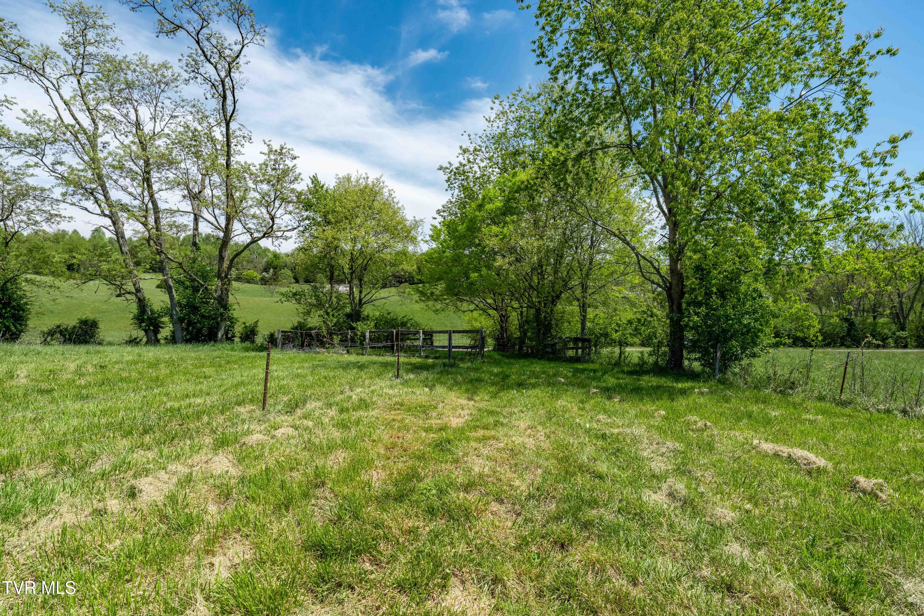 Tract 17 Saylor Hill Road