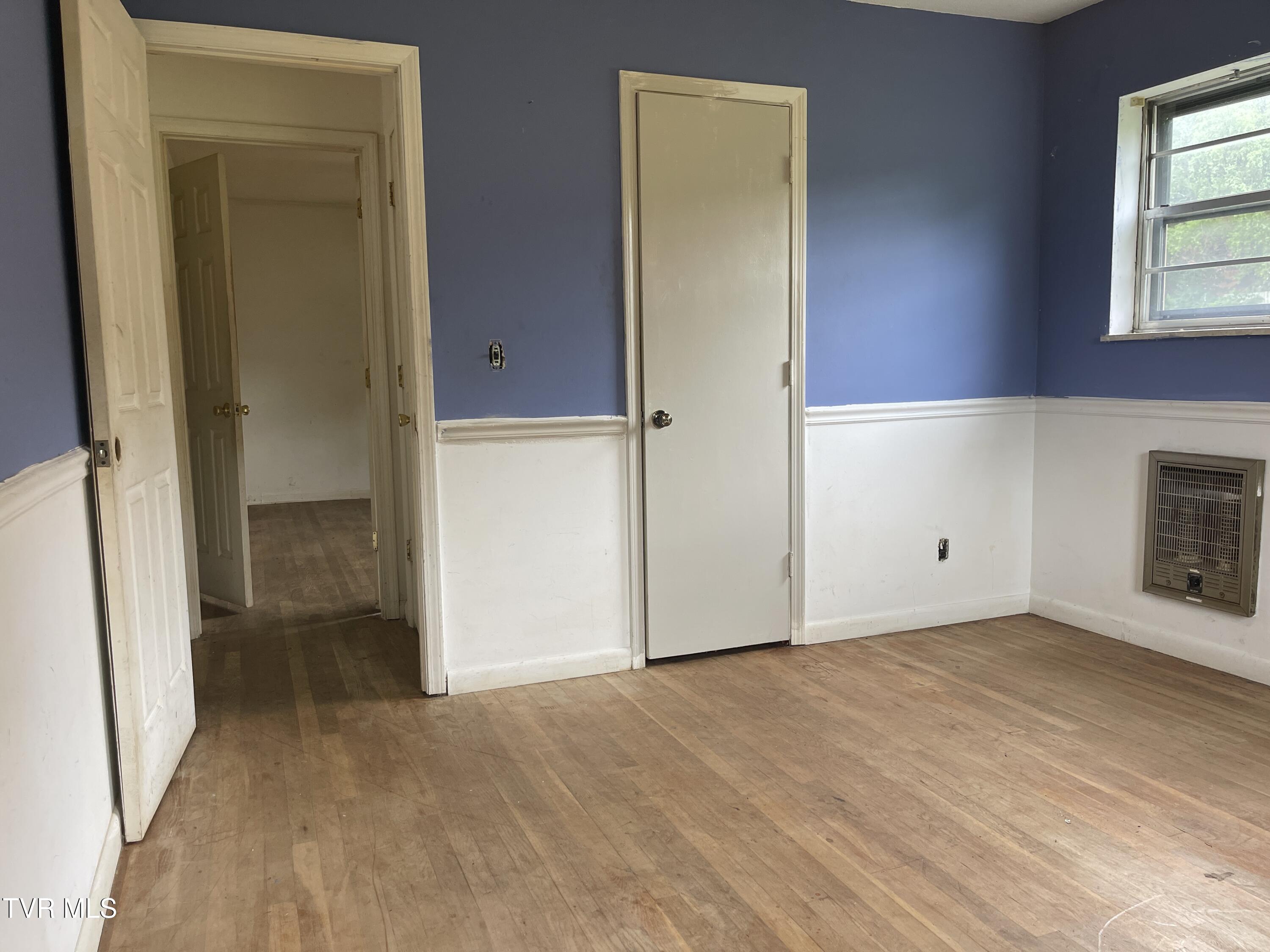 2709 Oak Cliff Court