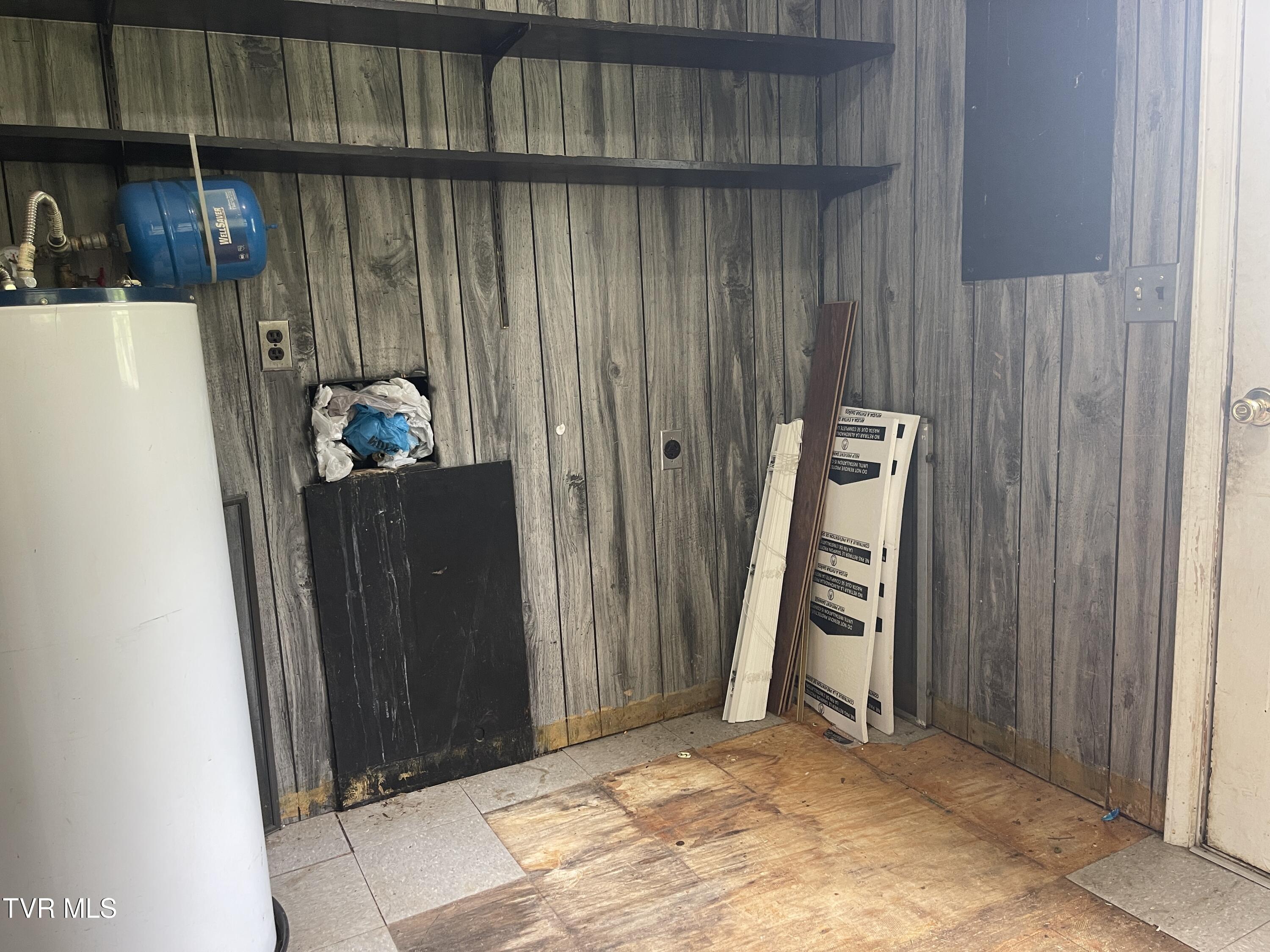 2709 Oak Cliff Court