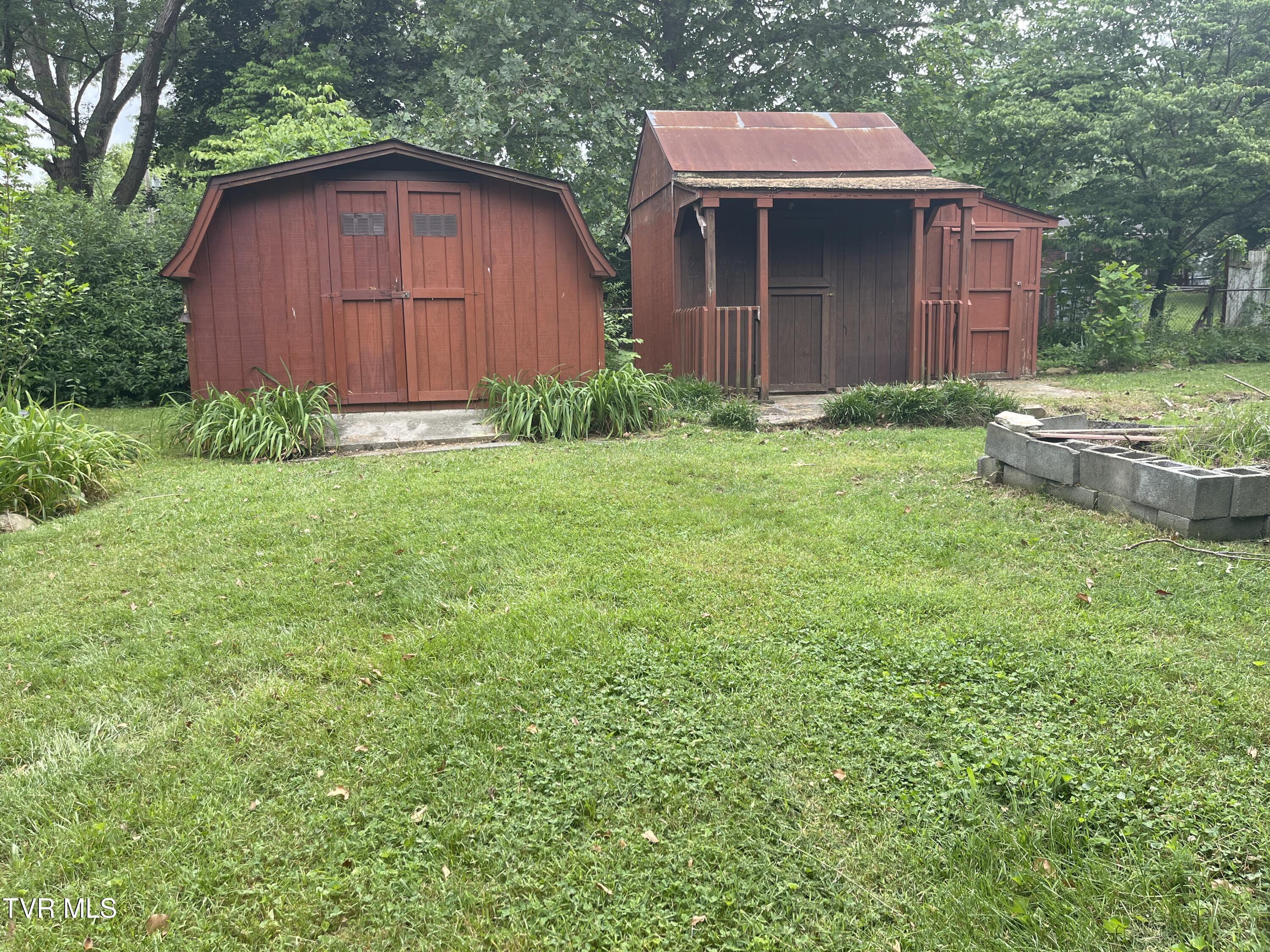 2709 Oak Cliff Court