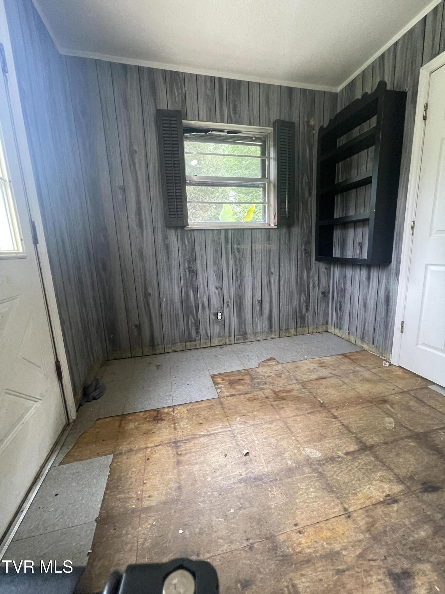 2709 Oak Cliff Court