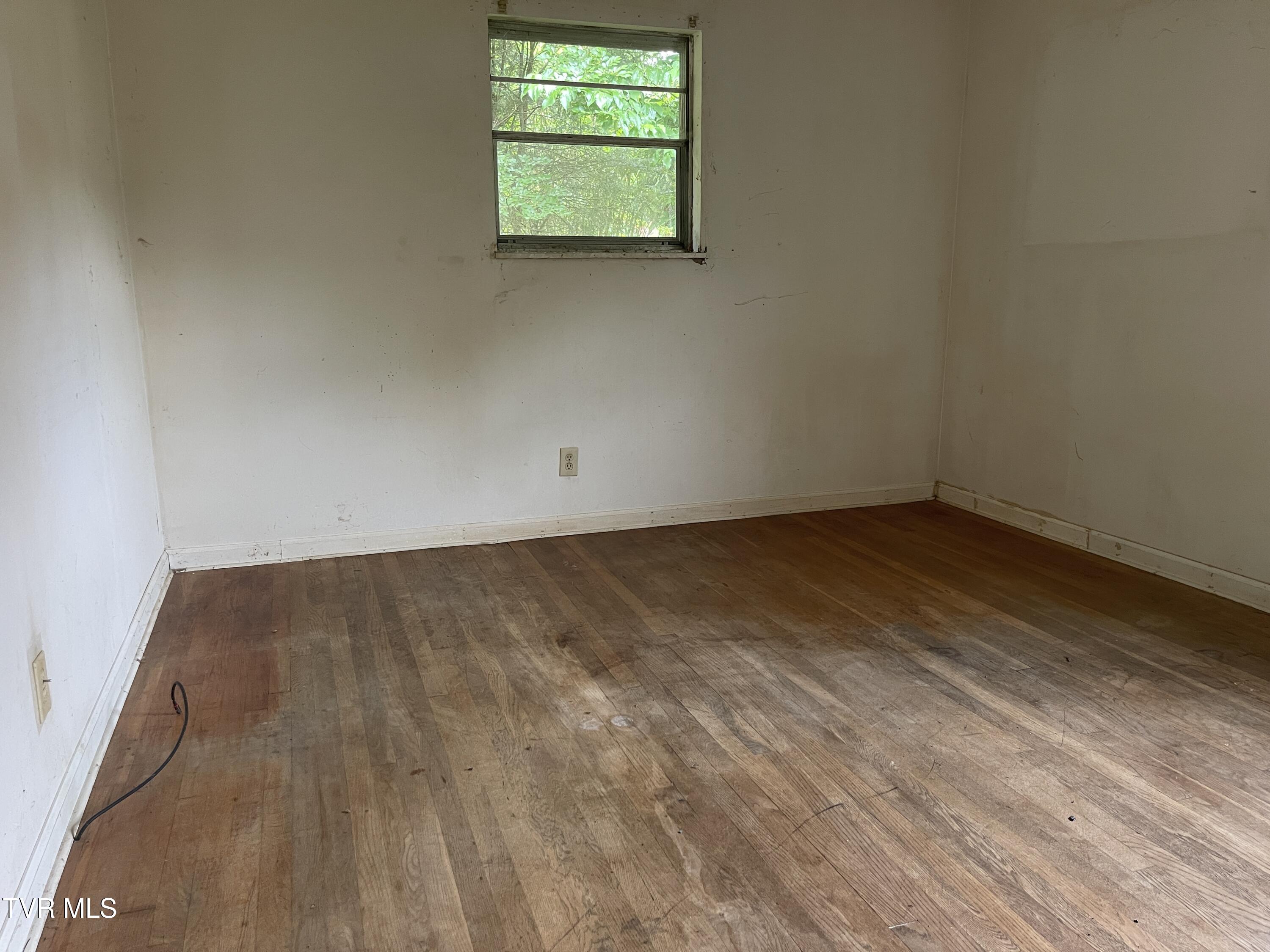 2709 Oak Cliff Court