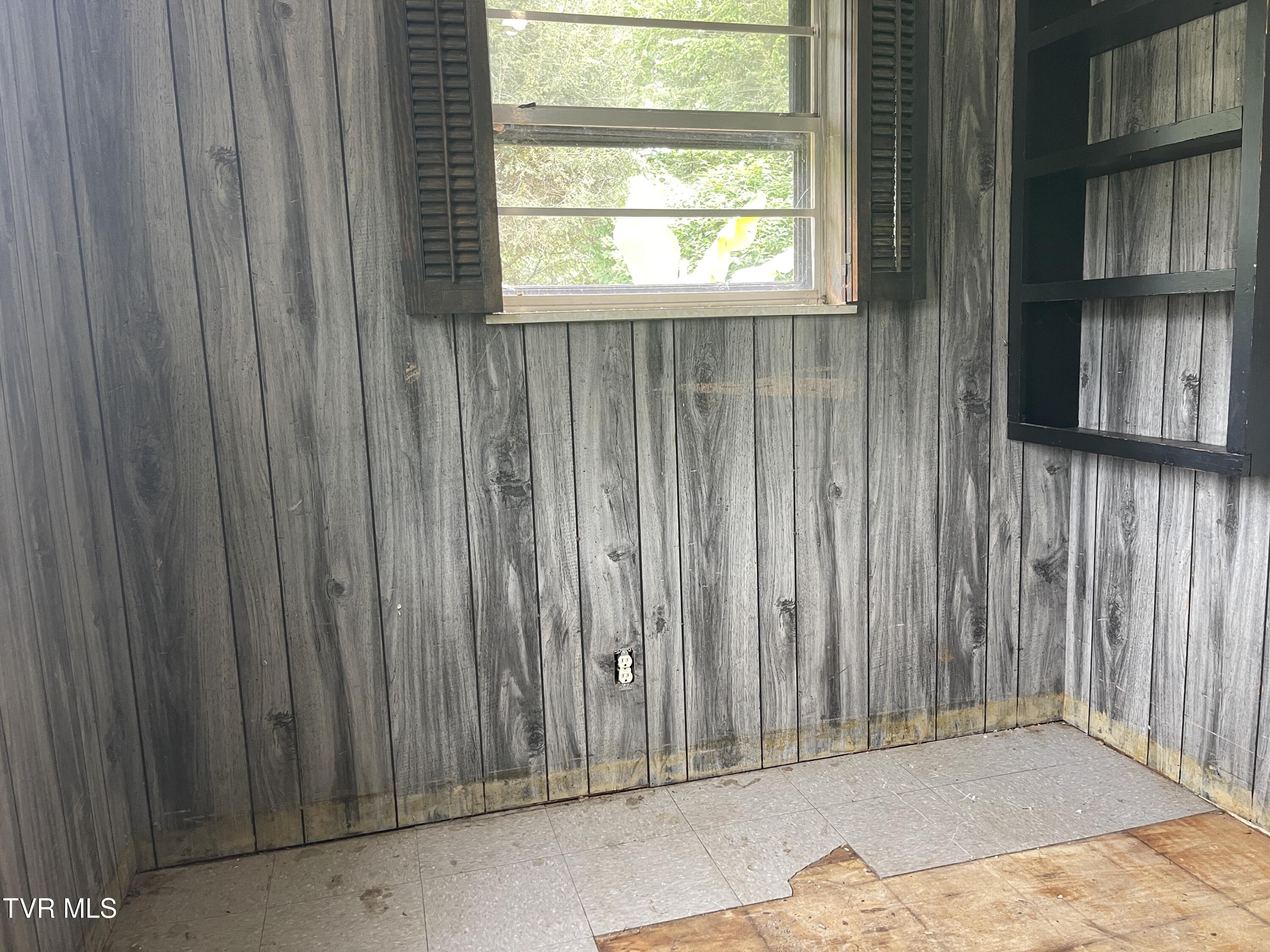 2709 Oak Cliff Court