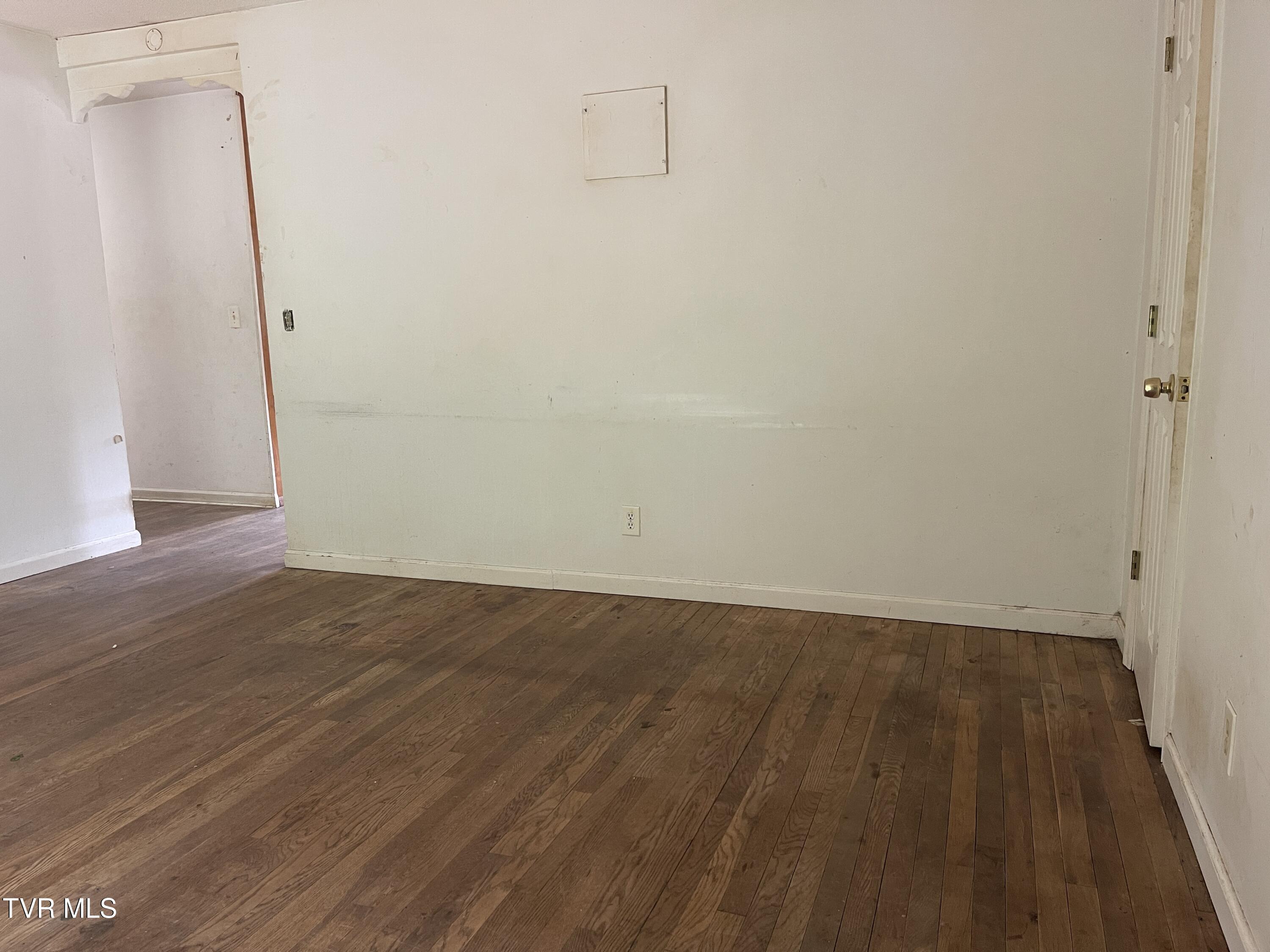 2709 Oak Cliff Court