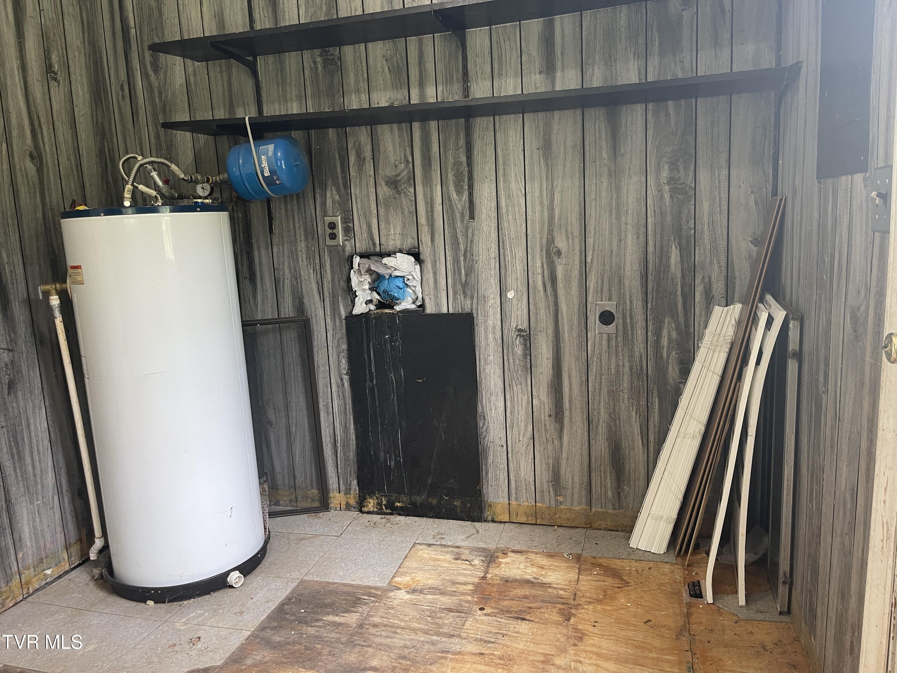 2709 Oak Cliff Court
