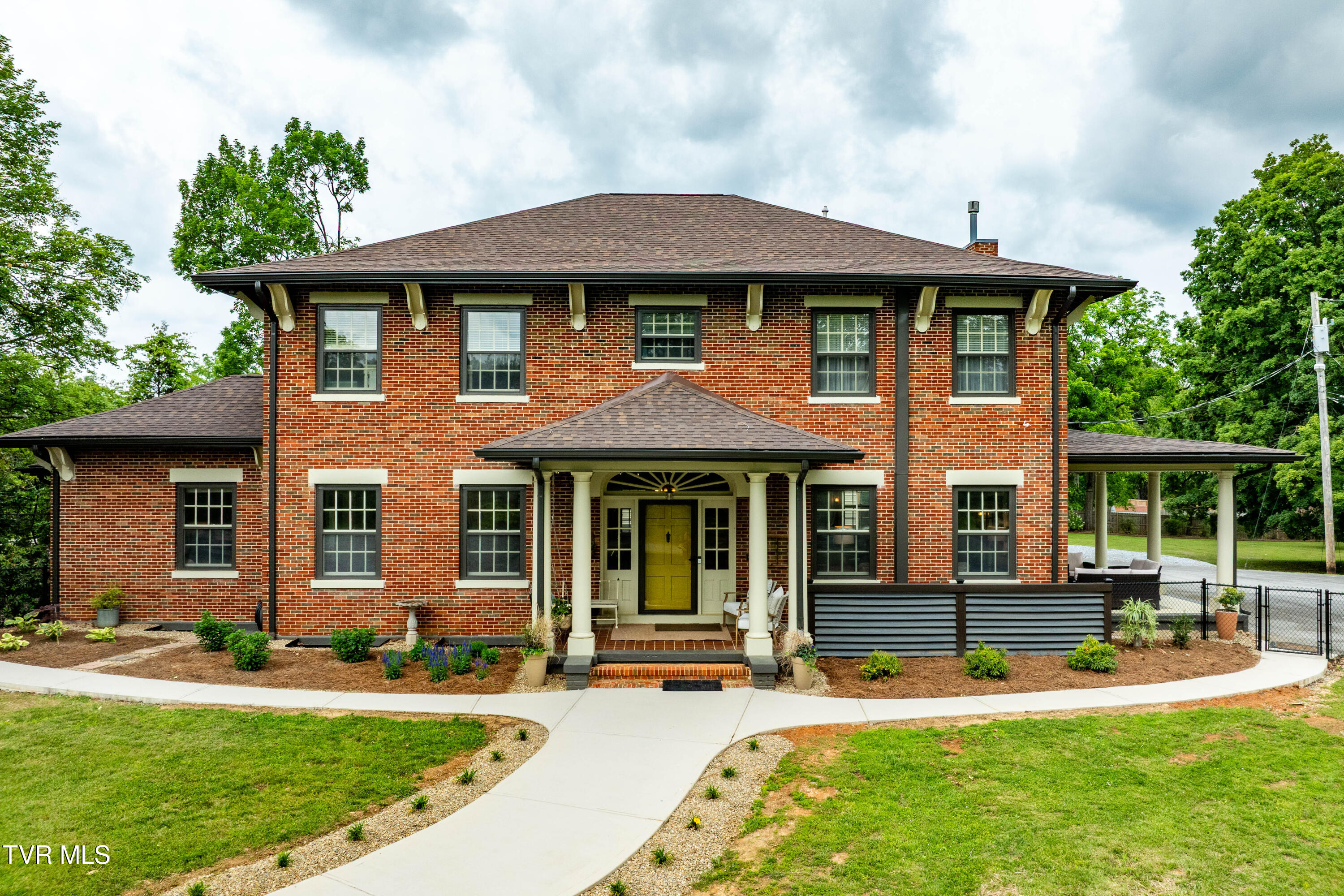 2107 Bartlett Street