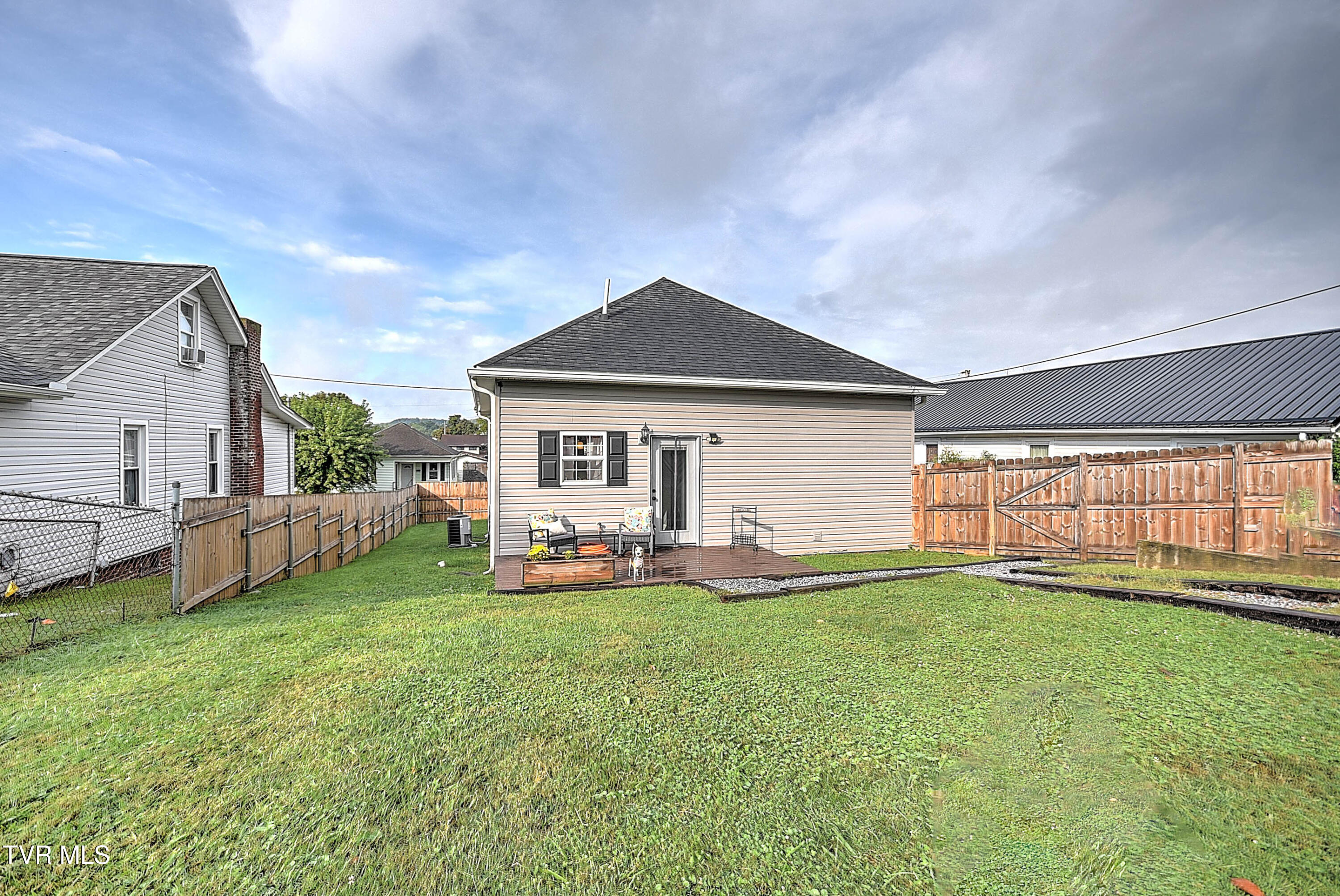 1005 Maple Street