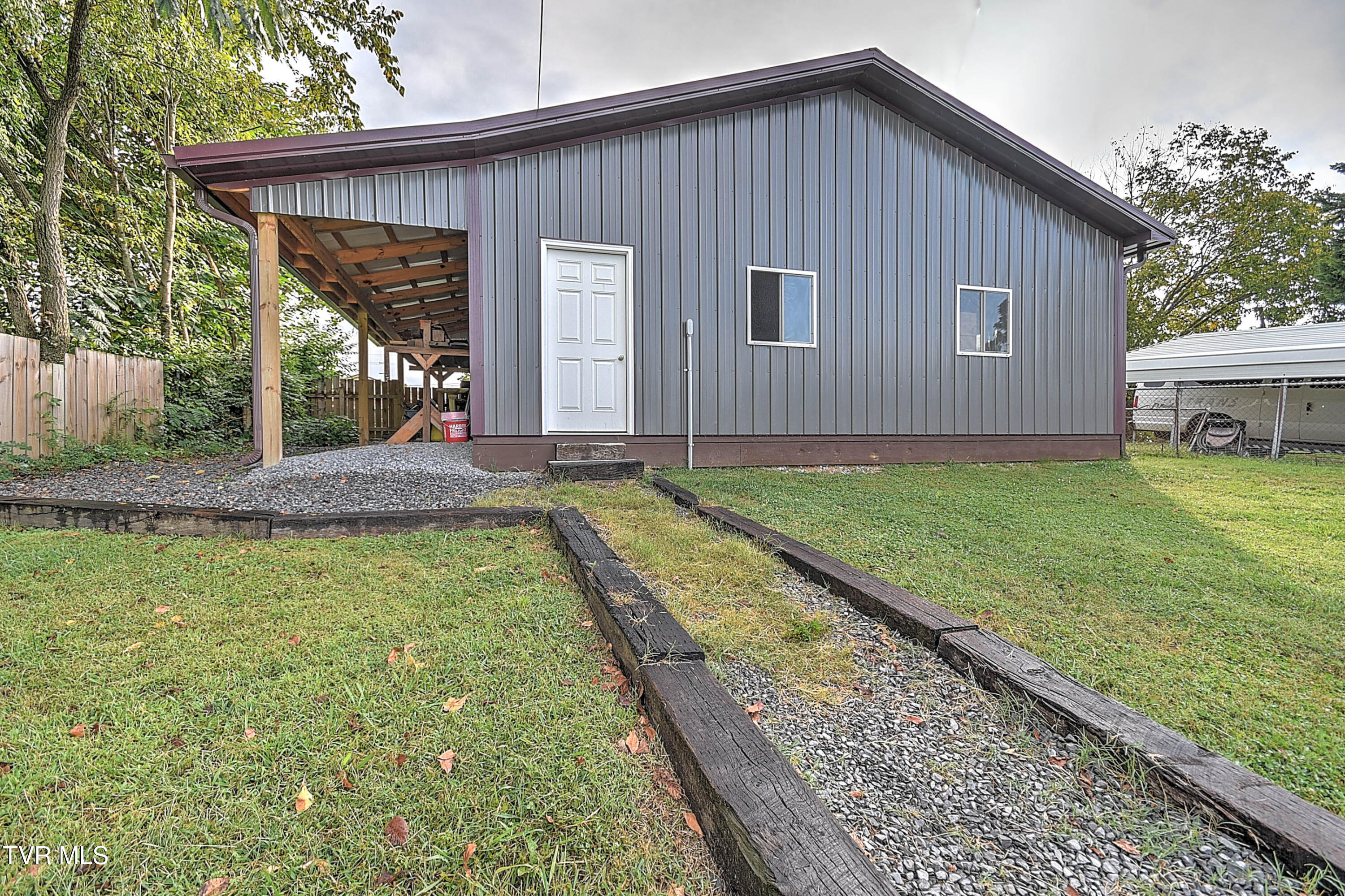 1005 Maple Street