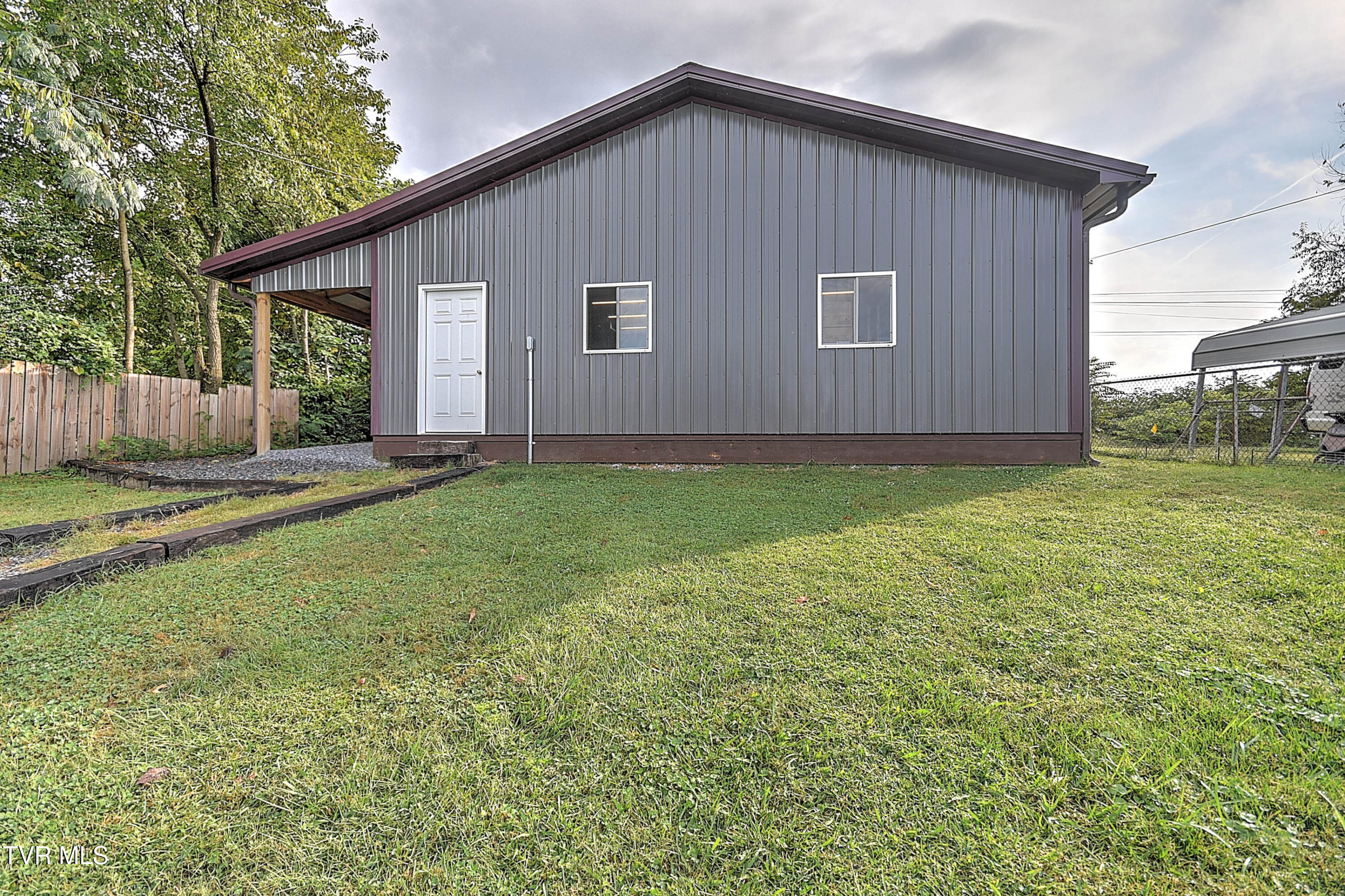 1005 Maple Street