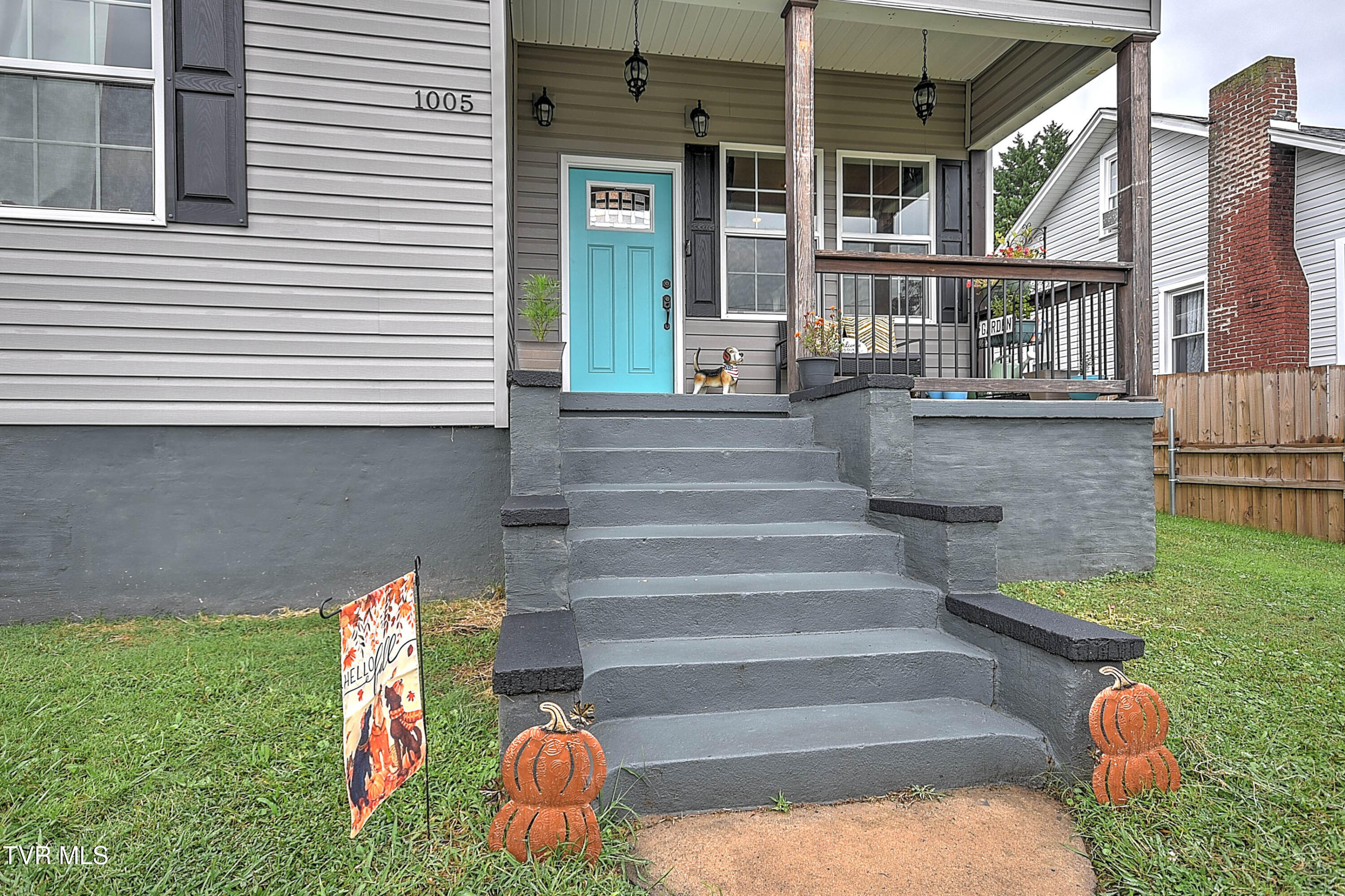 1005 Maple Street