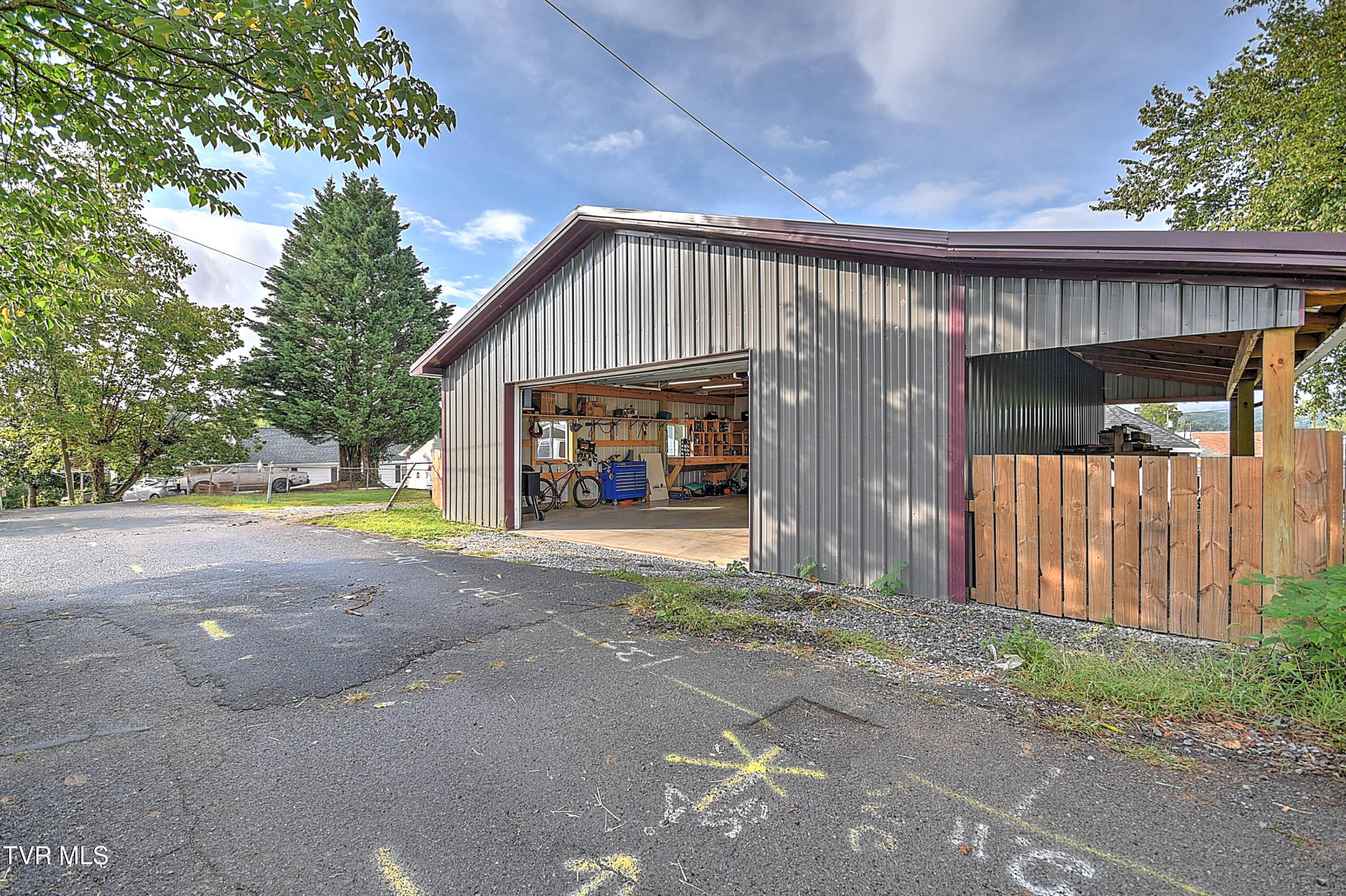 1005 Maple Street