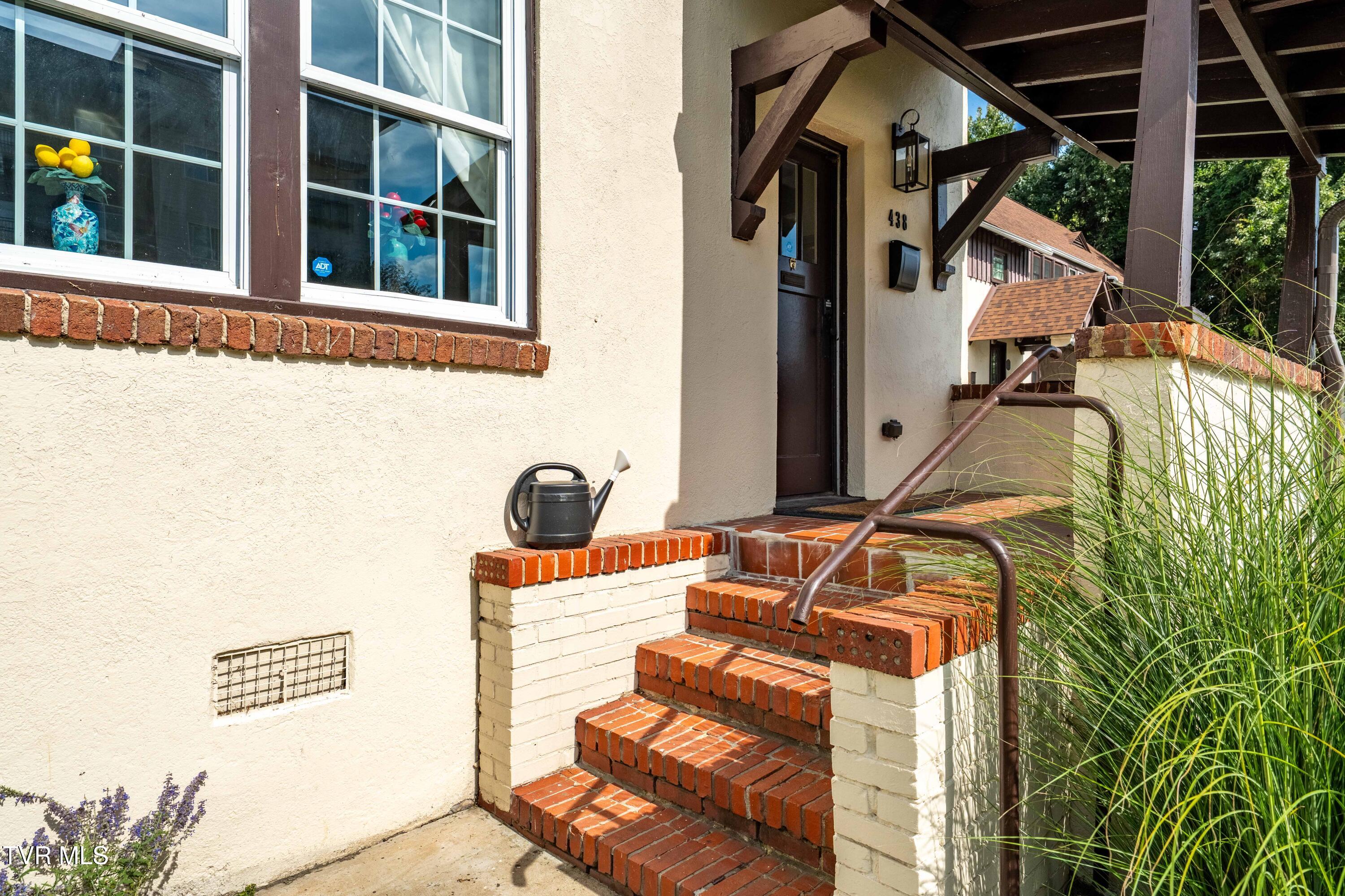 438 West Sullivan Street