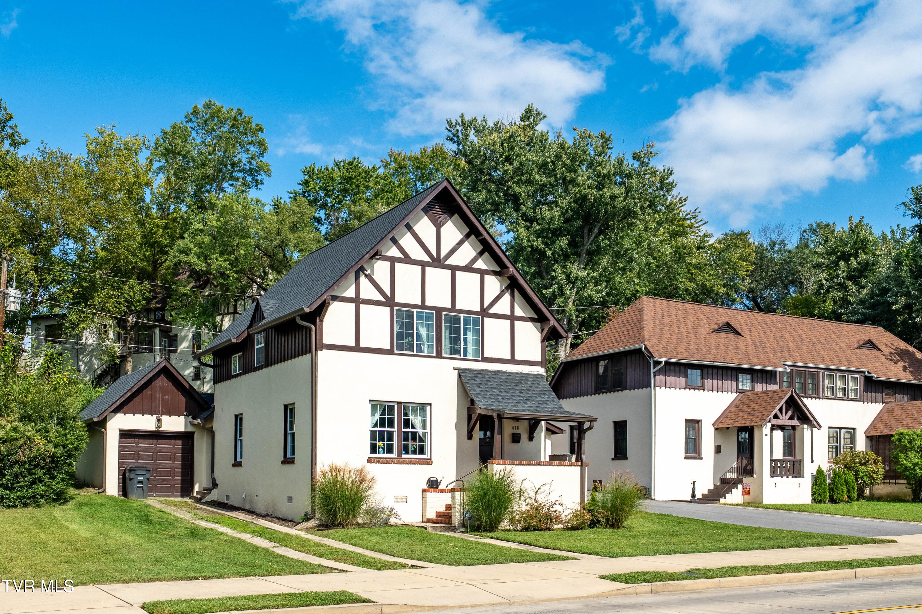 438 West Sullivan Street