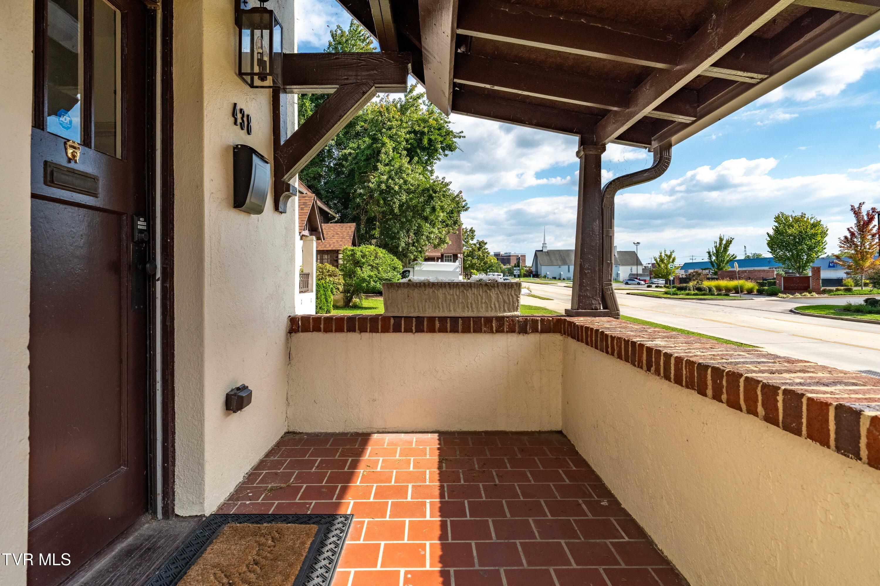 438 West Sullivan Street