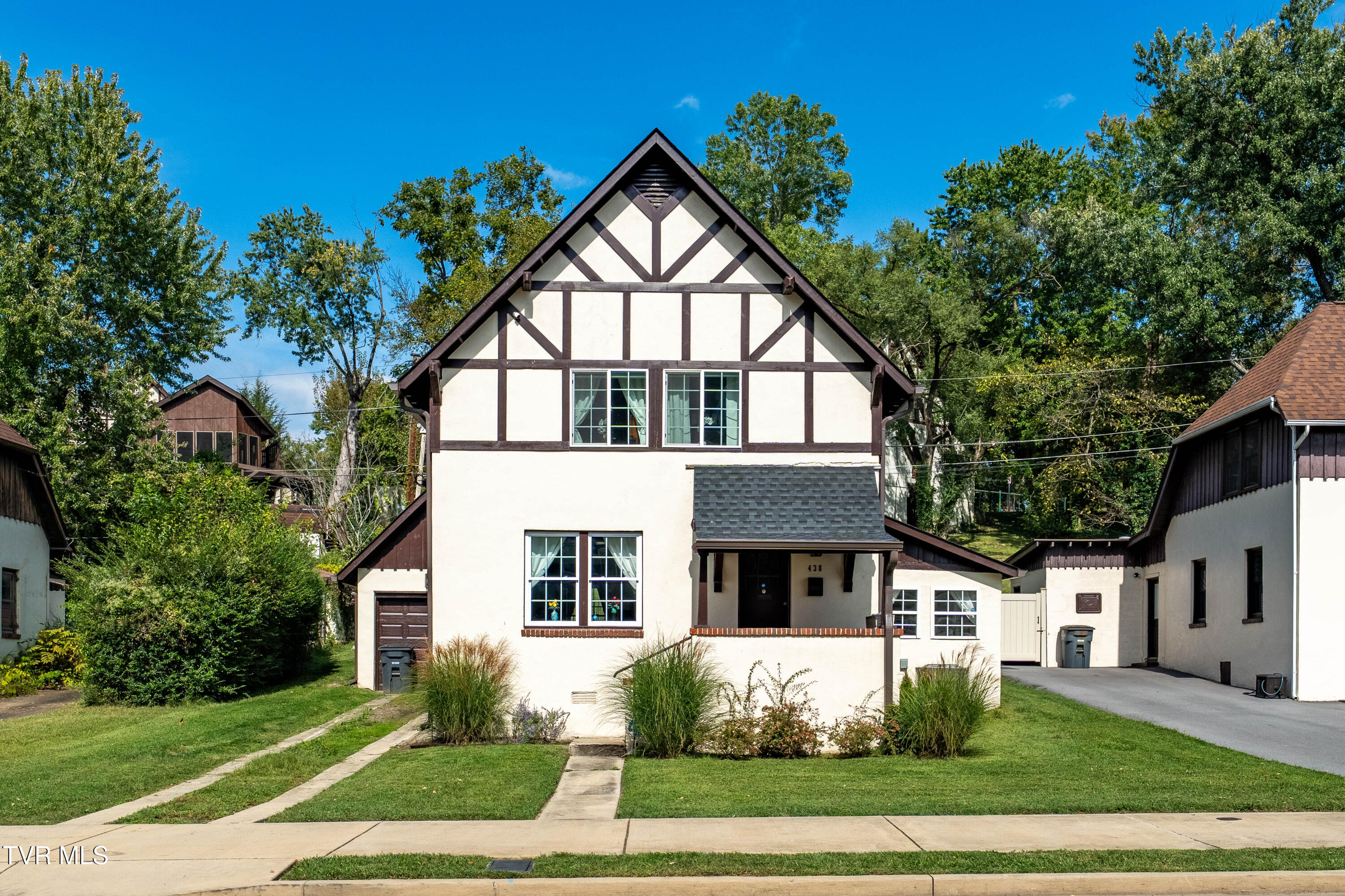 438 West Sullivan Street