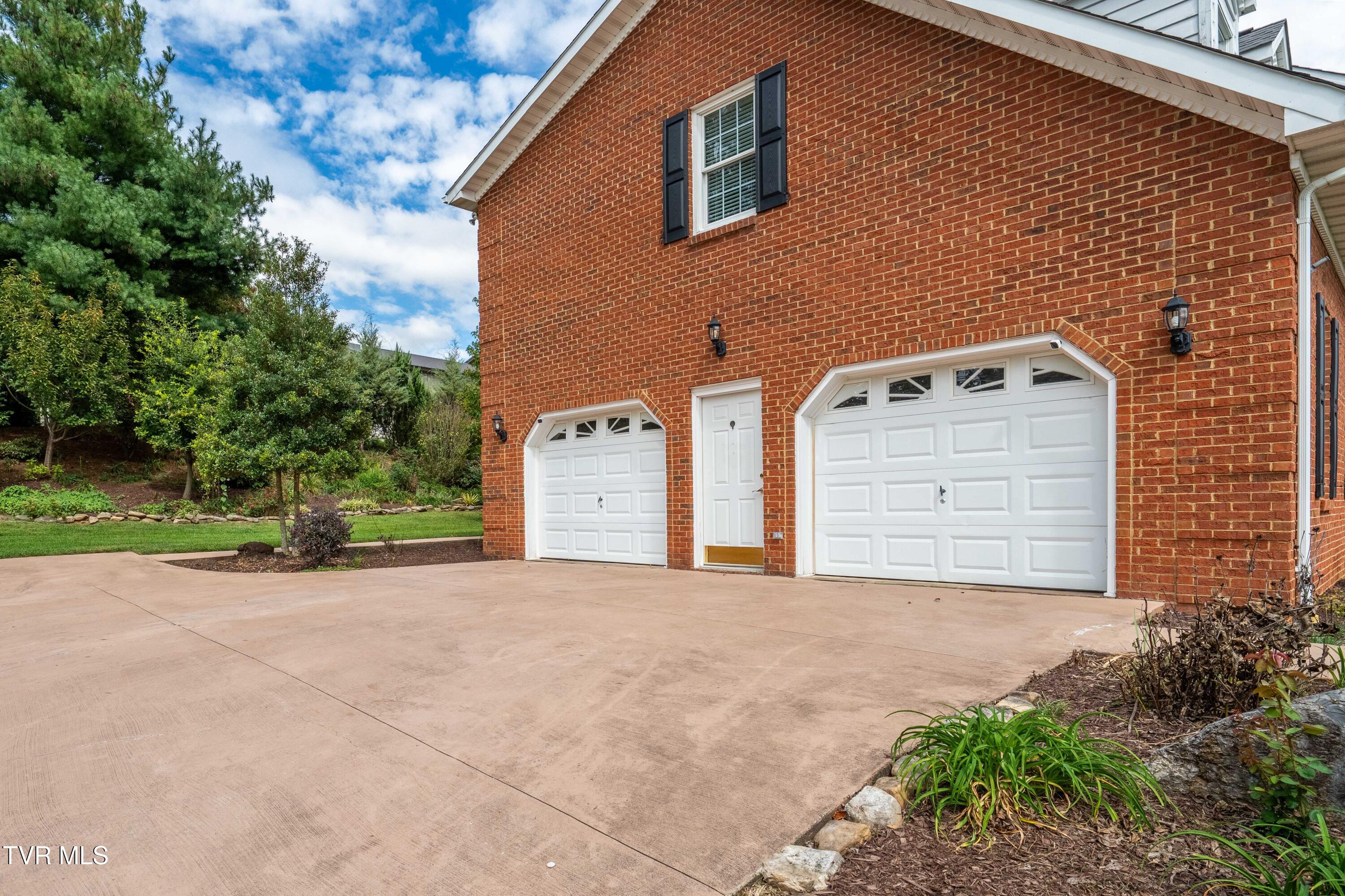 168 Laurel Ridge Drive