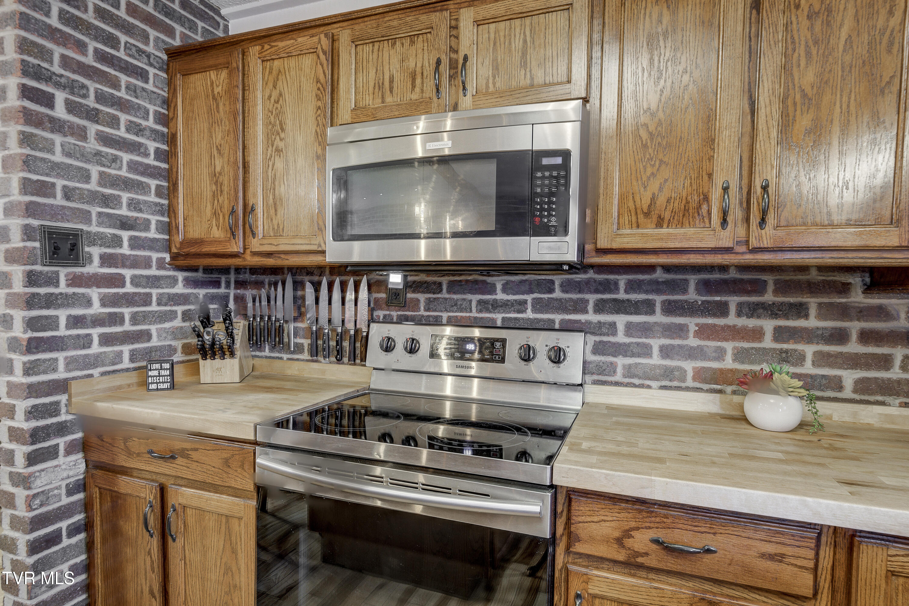 335 Pleasant Hill Place