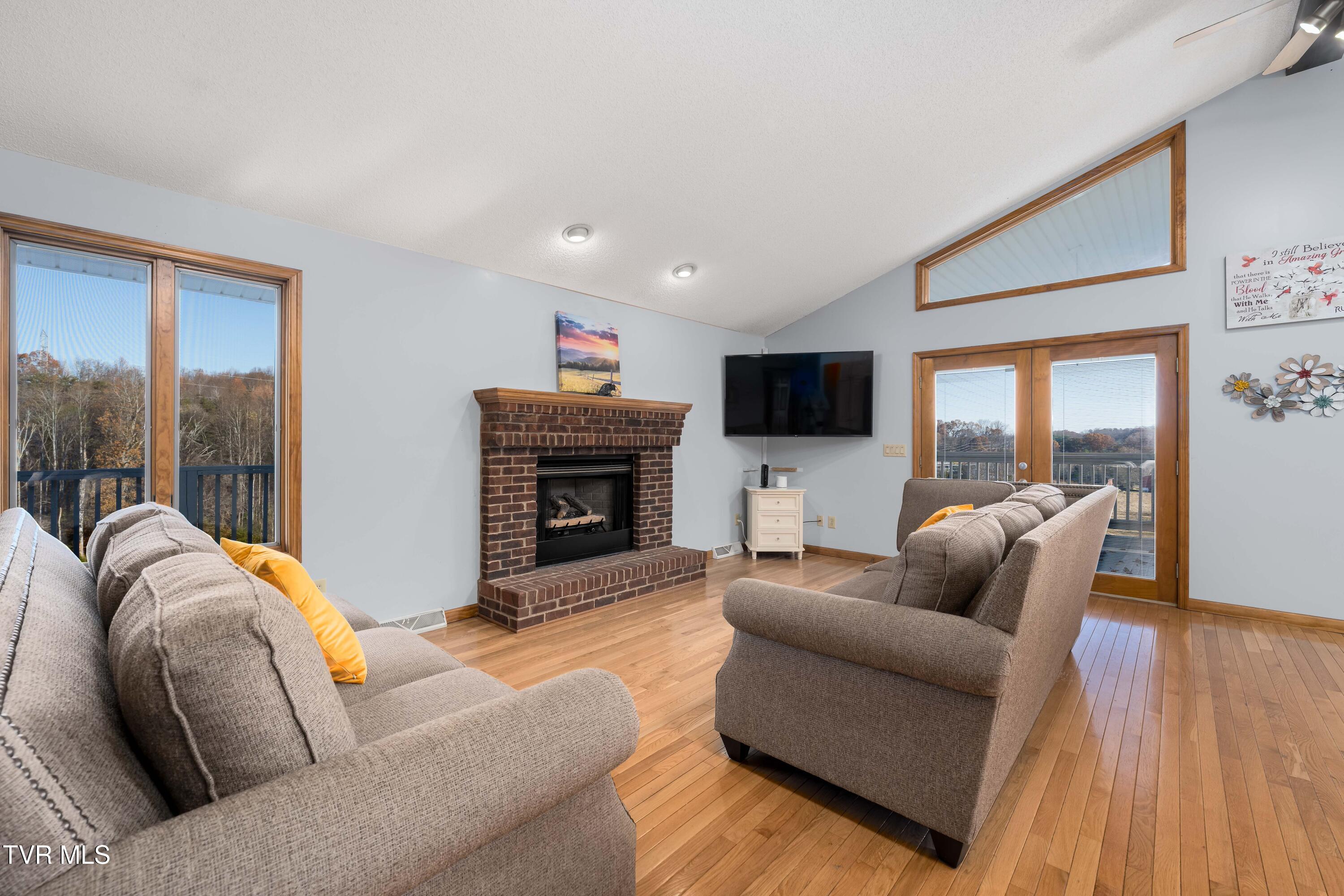 2638 South 81 Highway