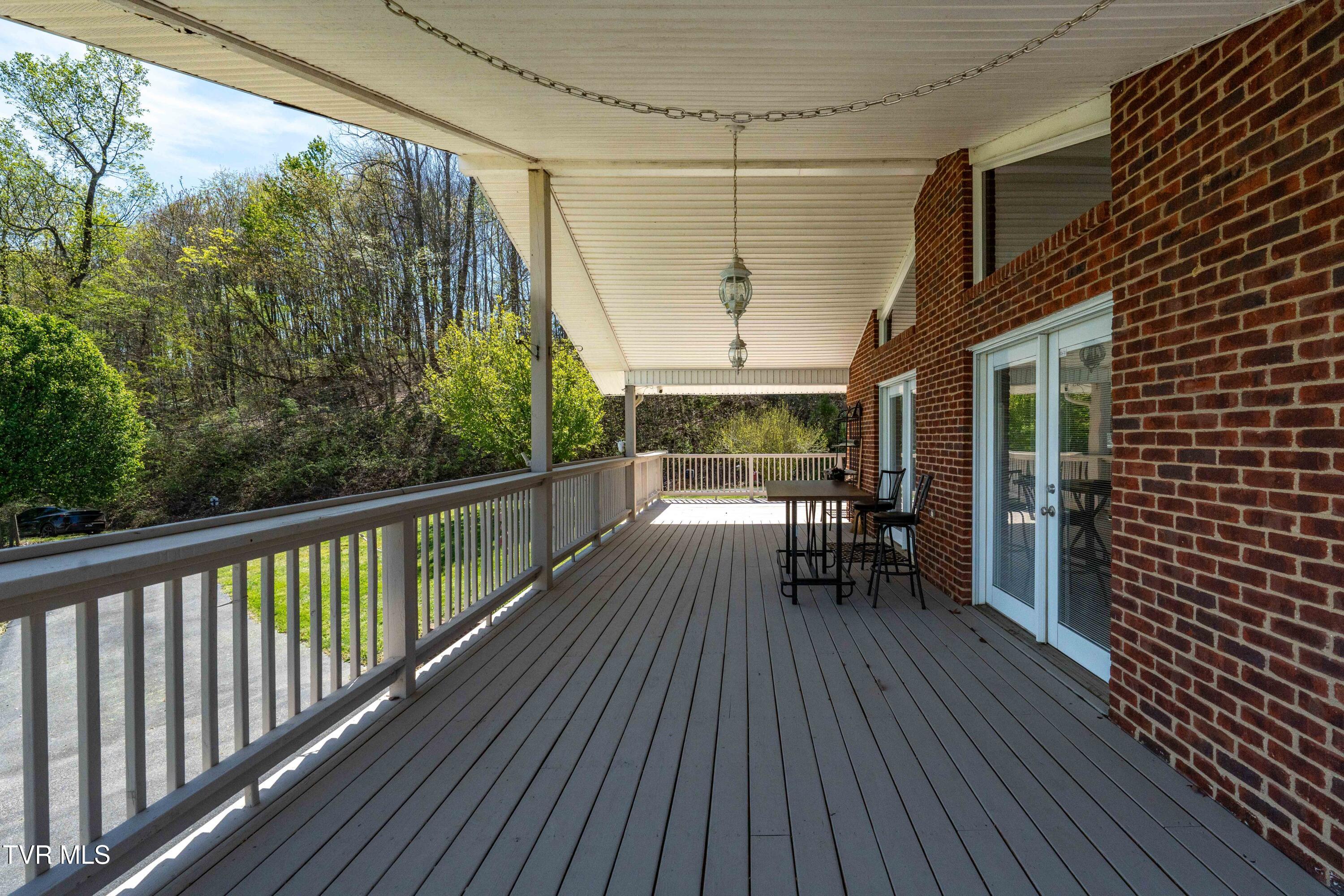 2638 South 81 Highway