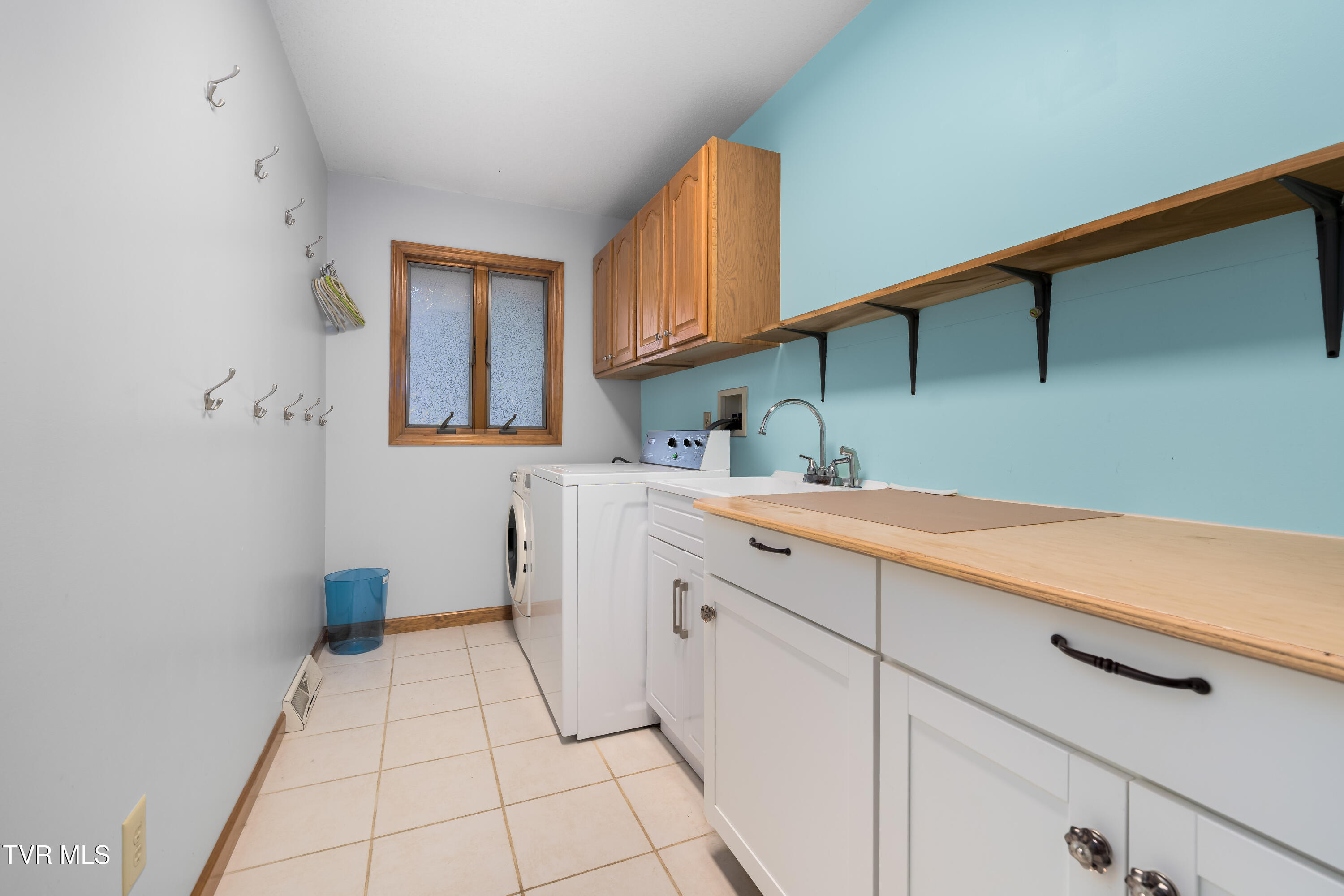 2638 South 81 Highway