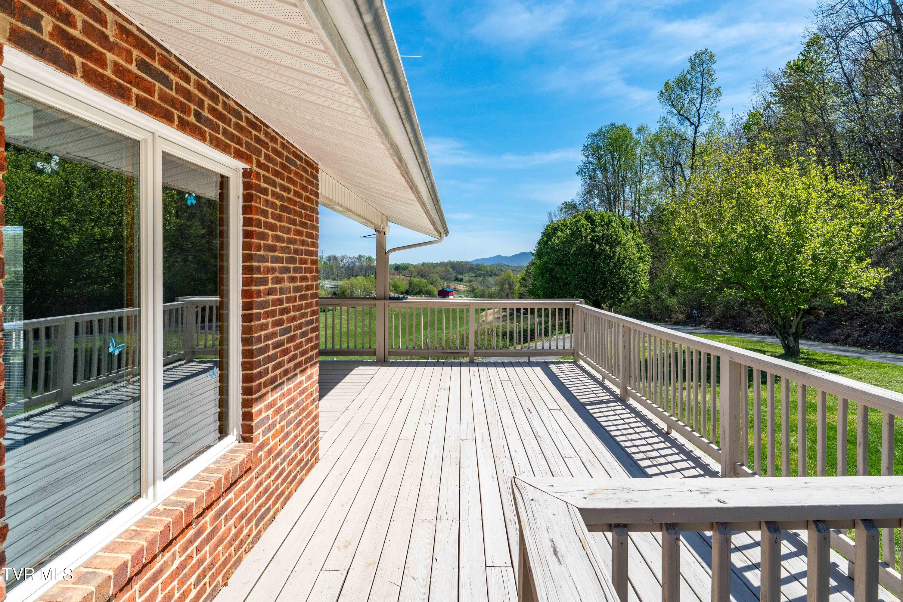 2638 South 81 Highway