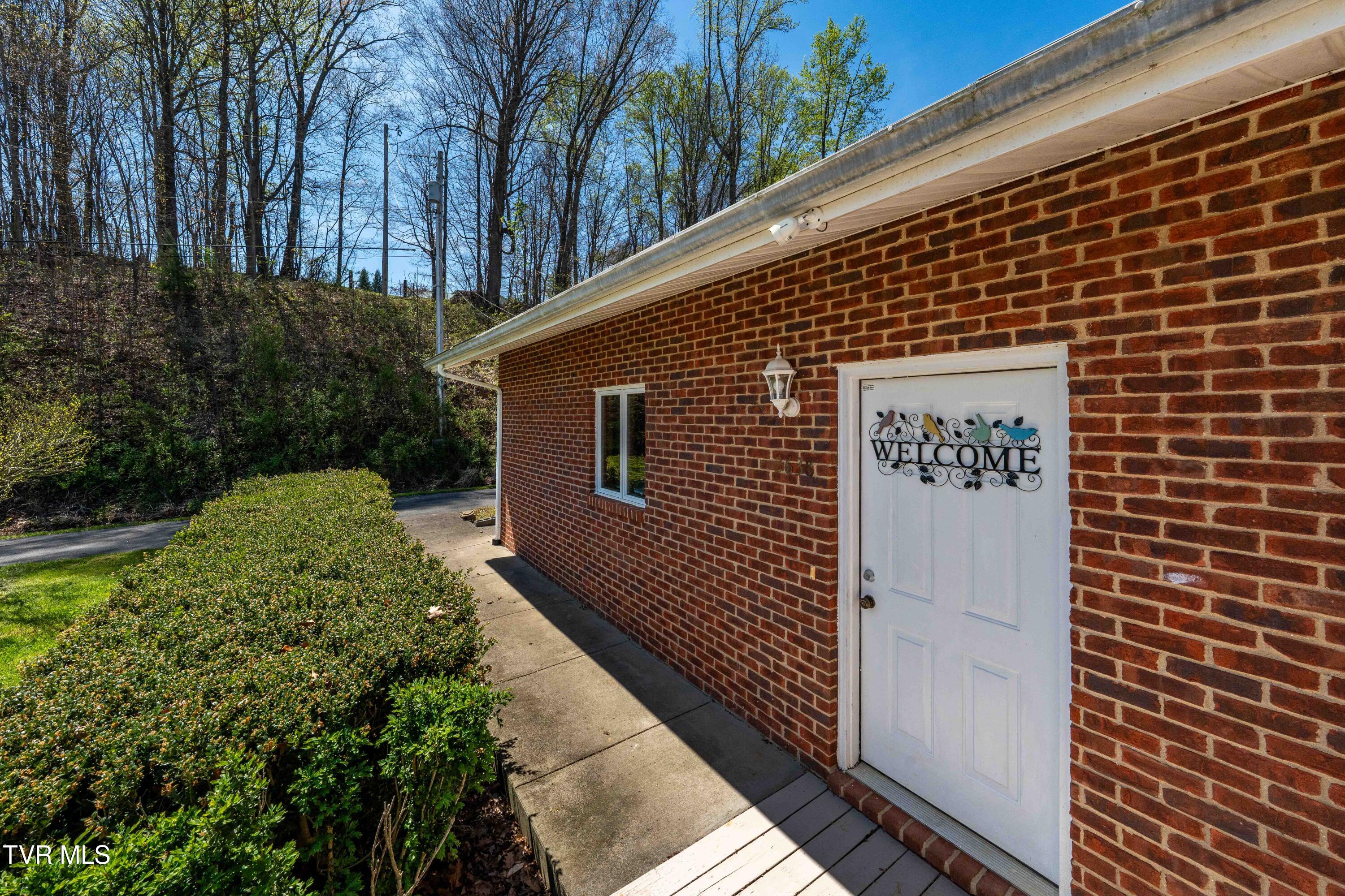 2638 South 81 Highway