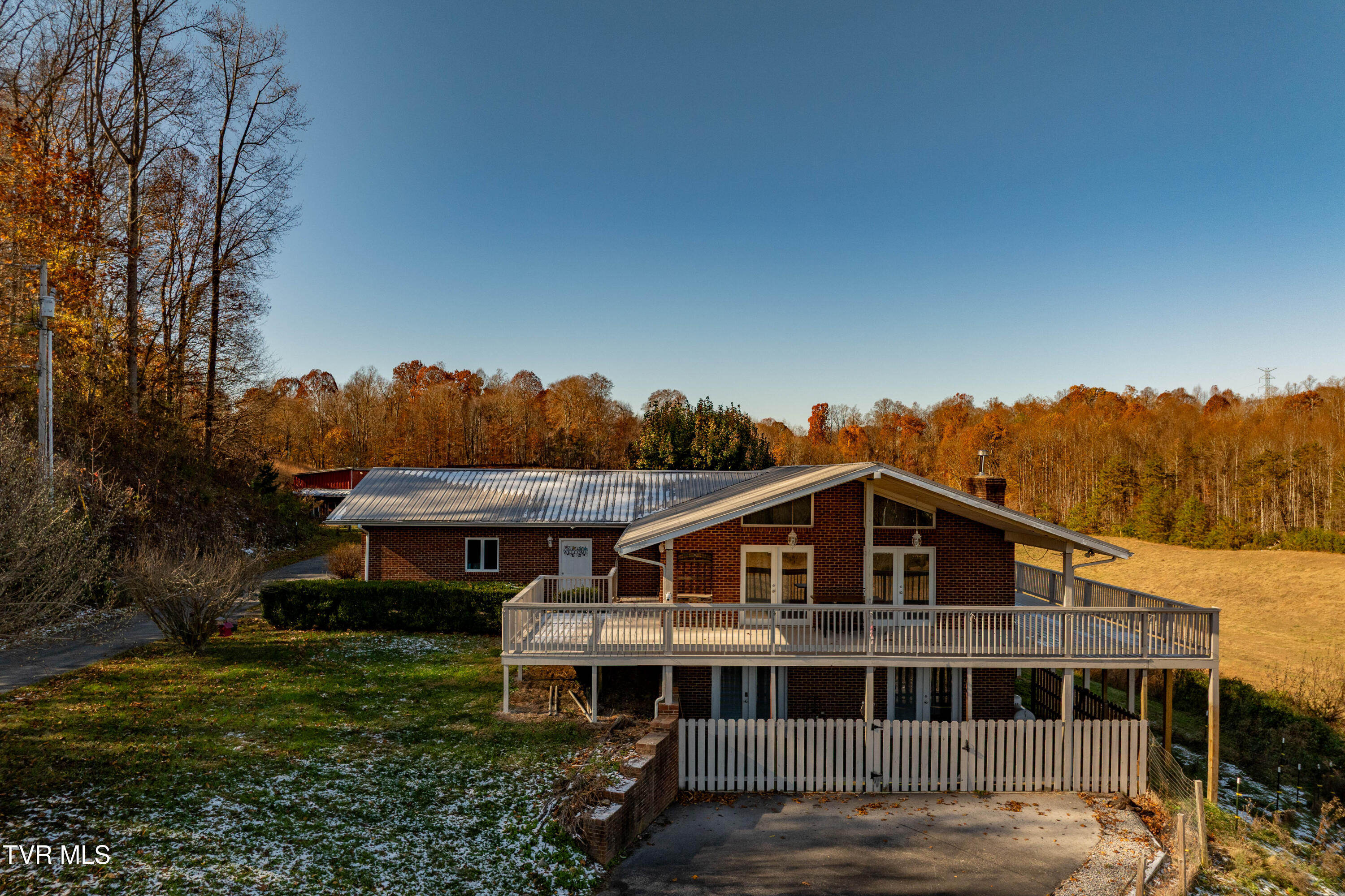 2638 South 81 Highway